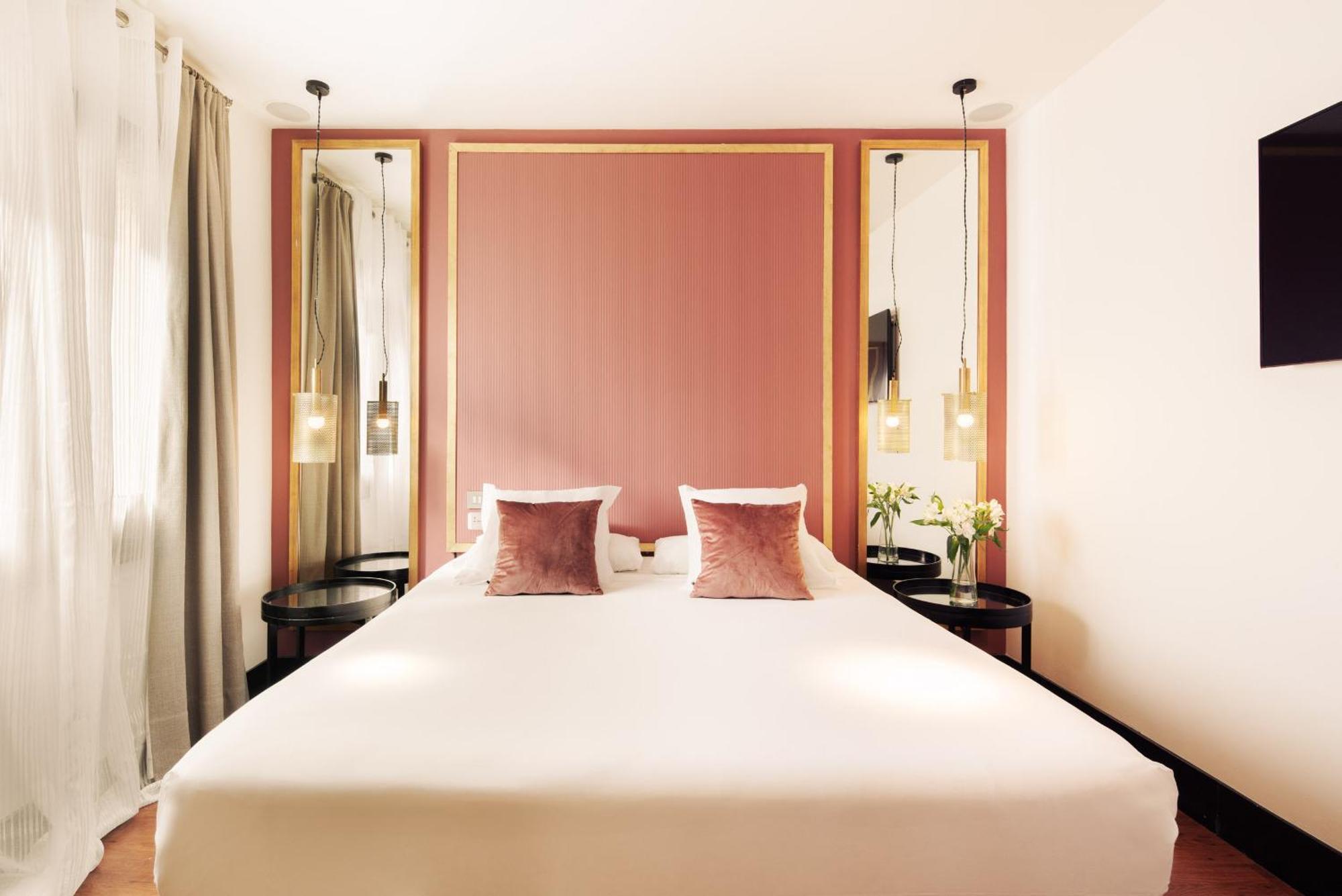 Deluxe Double Room with Shower,1617474291:JPEG