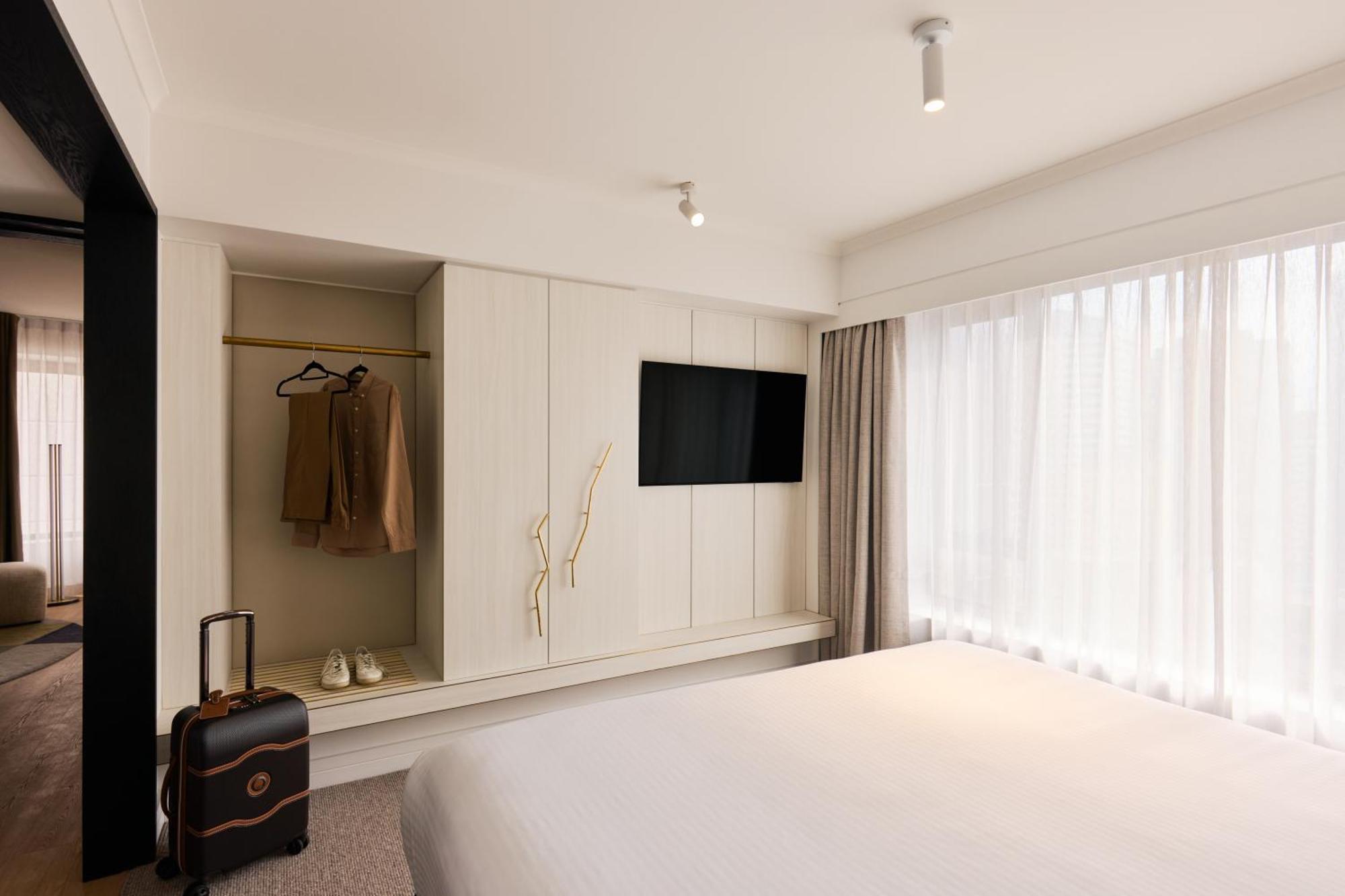 Studio,1632989743:JPEG