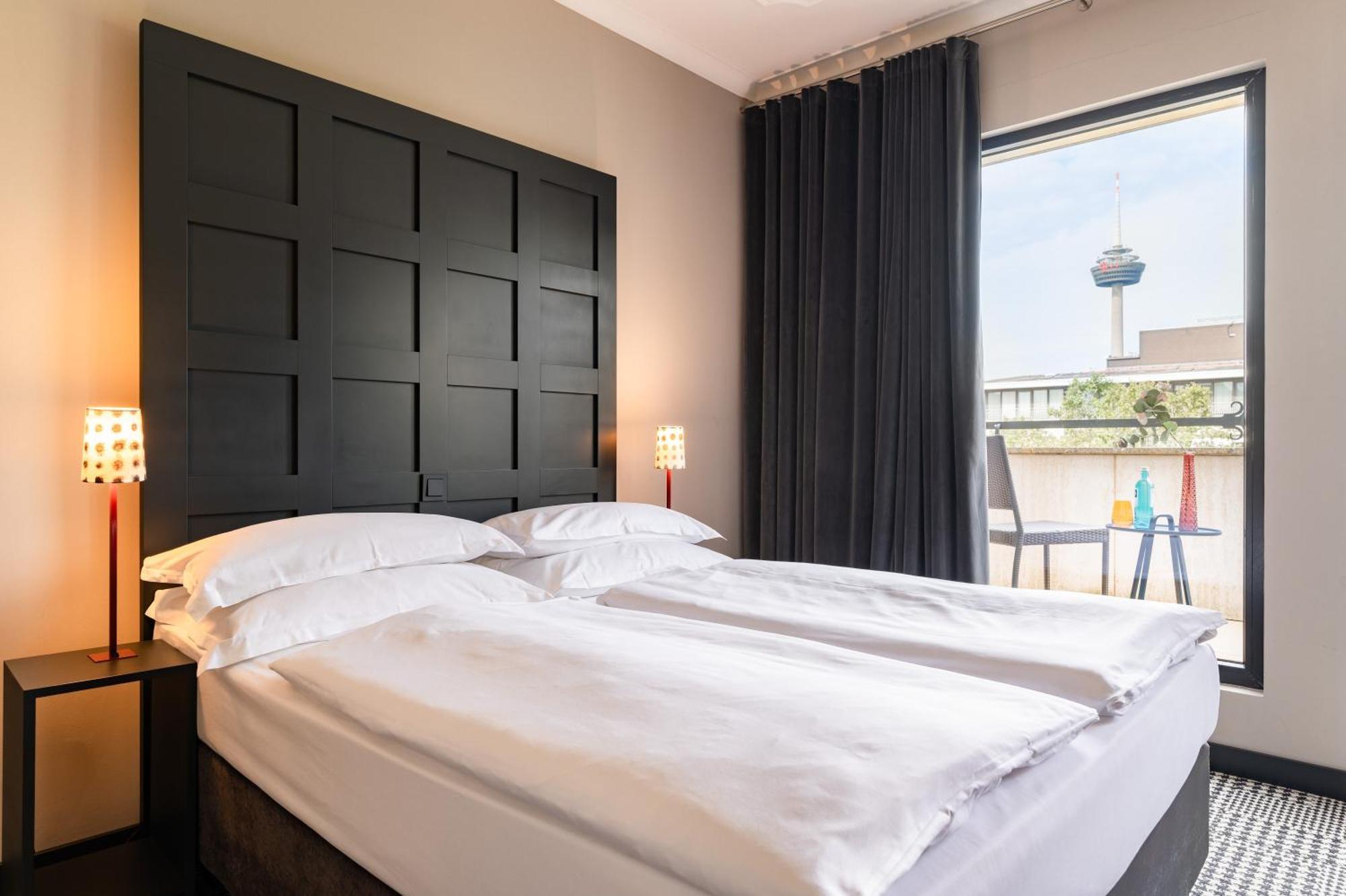 Medium Double Room