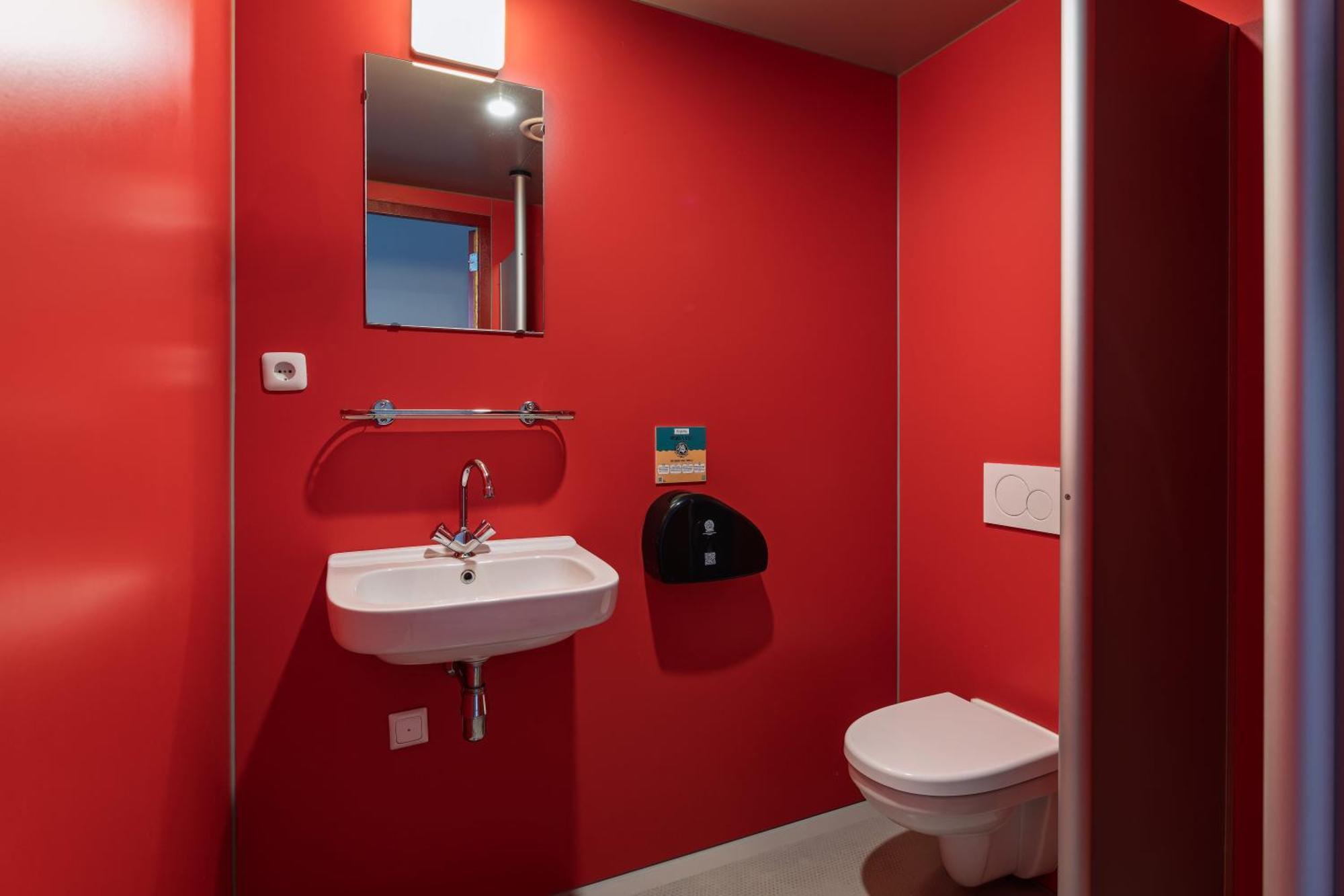 Comfort Double Room Private Bathroom Shower