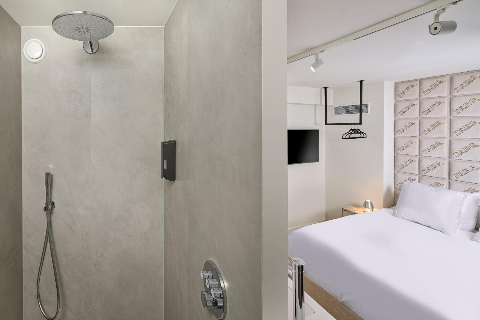 Double Room Private Bathroom