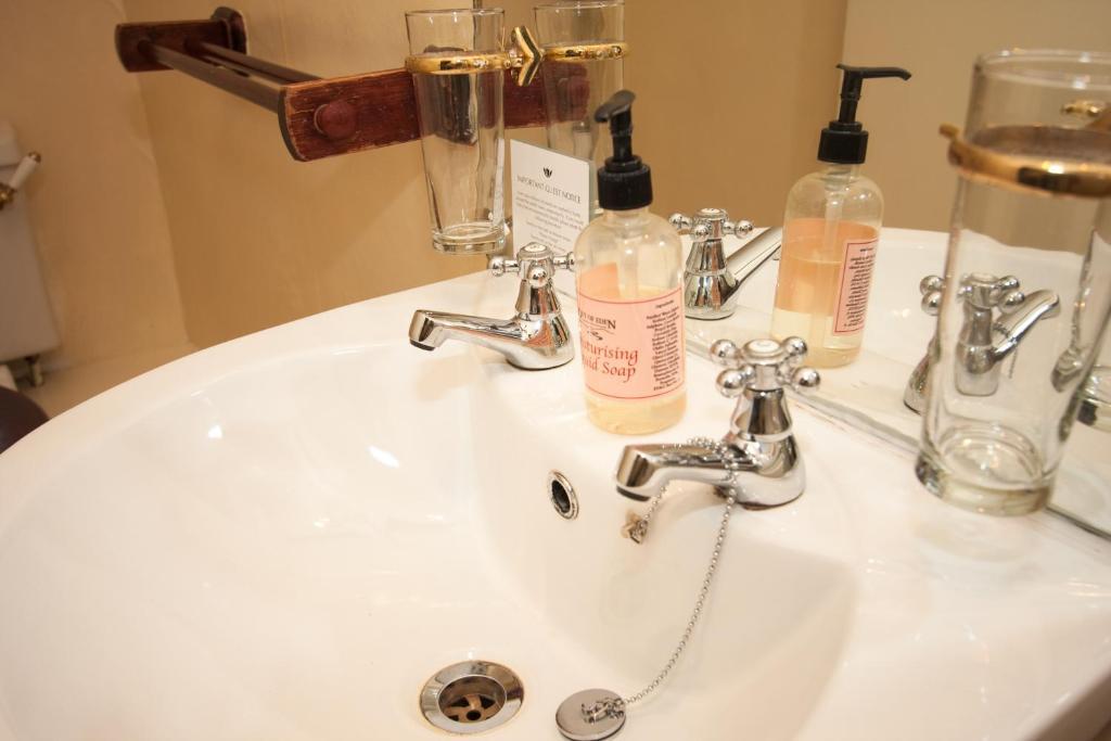 Double Room,762703636:JPEG