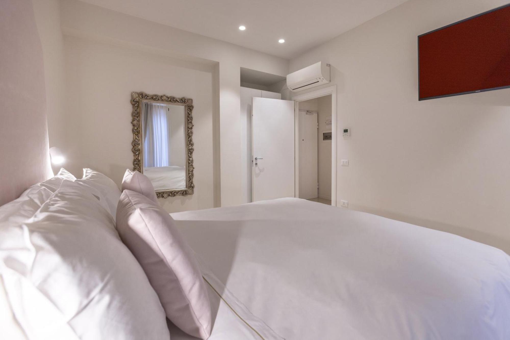 One-Bedroom Apartment 2