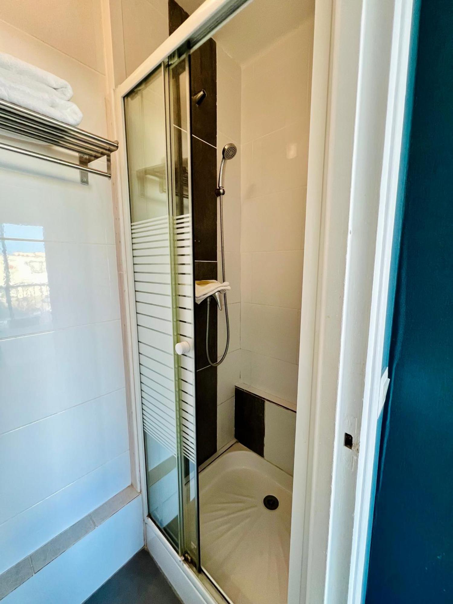 Double Room with Sea View and Balcony,1661113199:JPEG