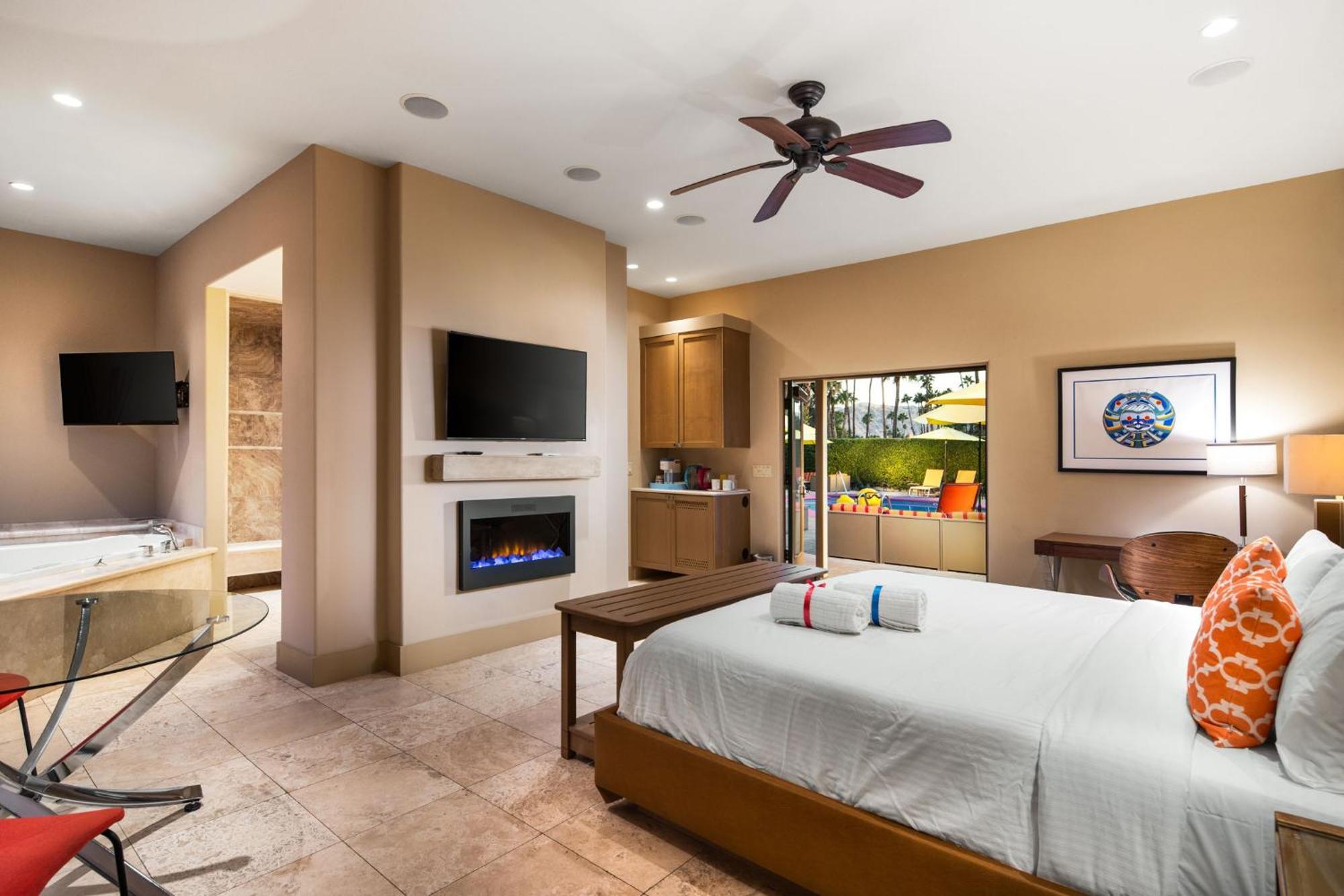 King Suite Spa Bath