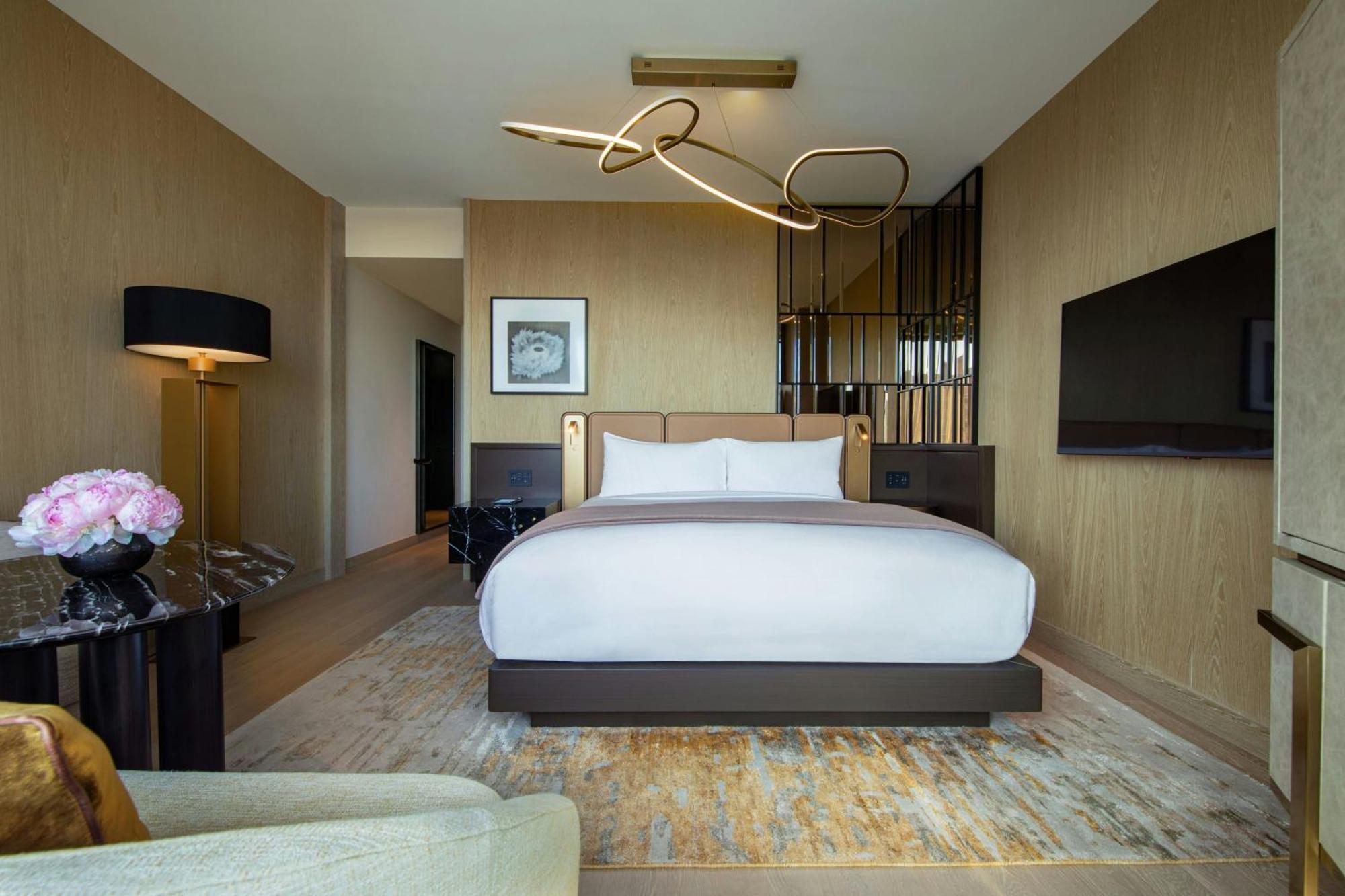 Superior Zimmer mit Kingsize-Bett und barrierefreier Badewanne – barrierefrei