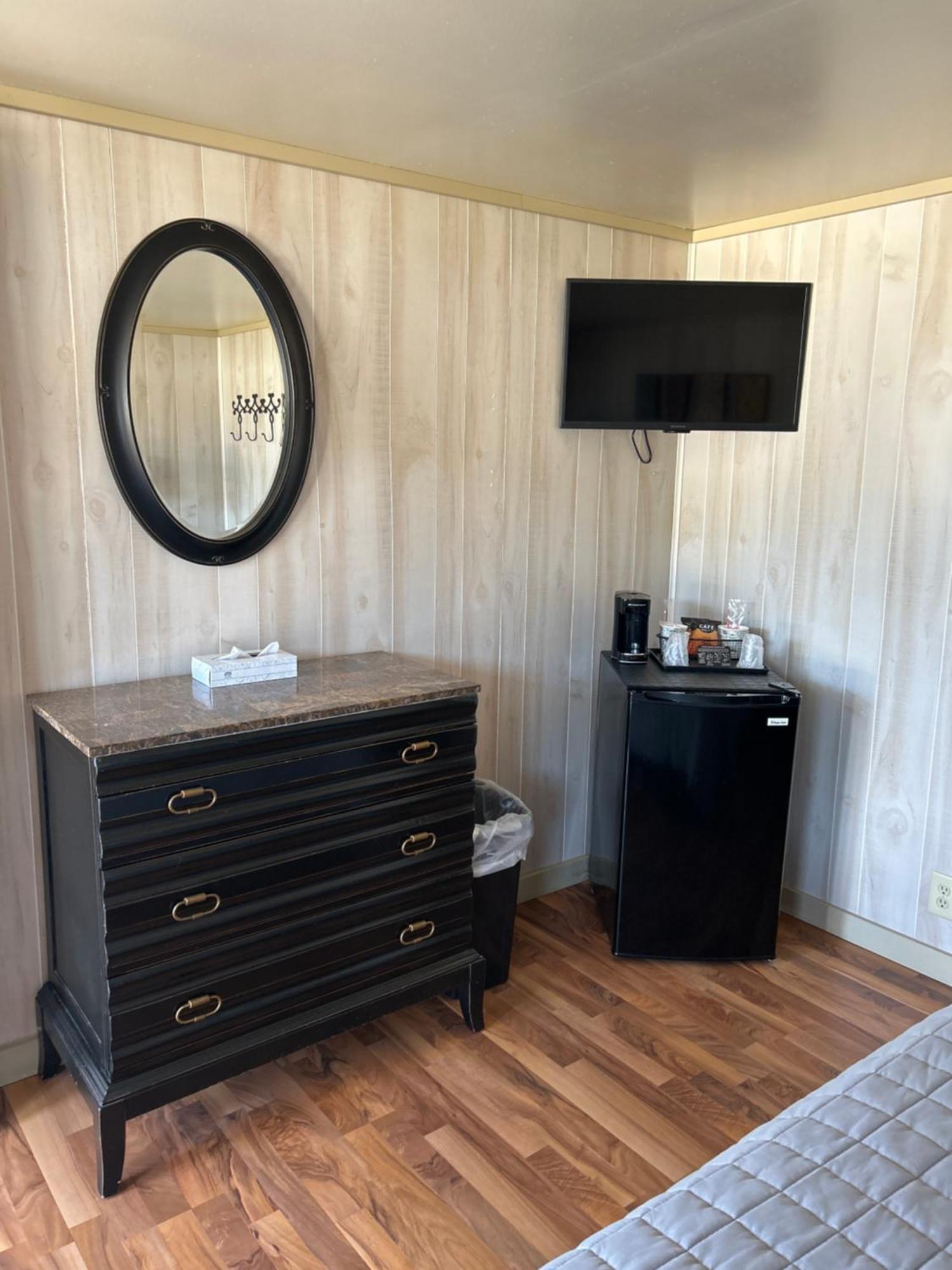 Queen Room with Balcony,1648934590:JPEG