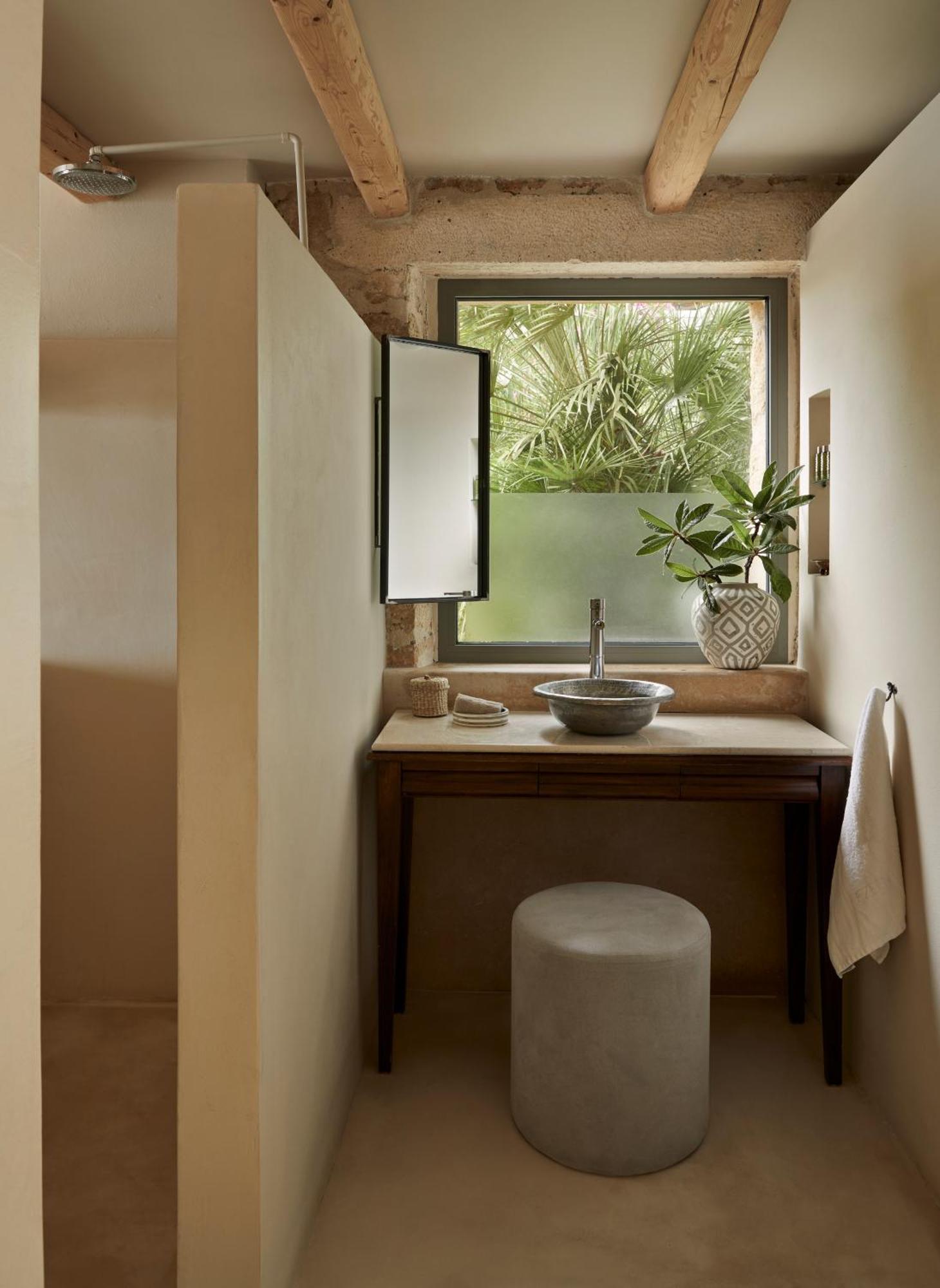 Luxury Retreat,1651746586:JPEG