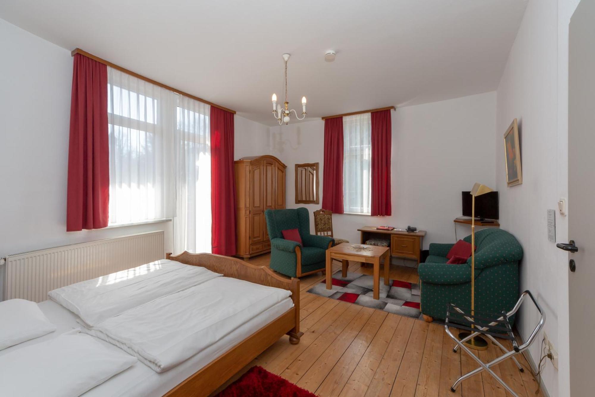 Double Room with Balcony,1659457171:JPEG