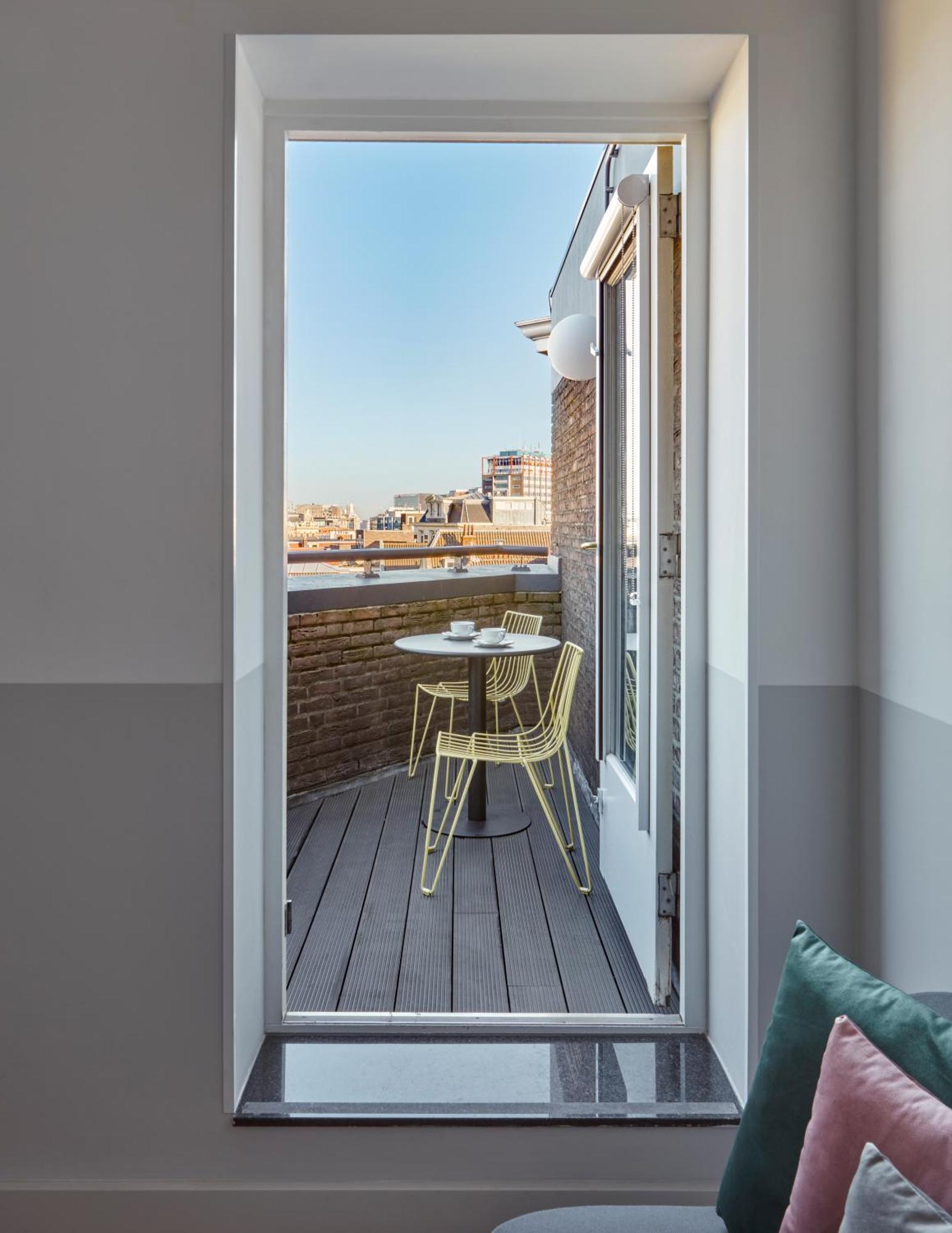 Premium King Room with Balcony