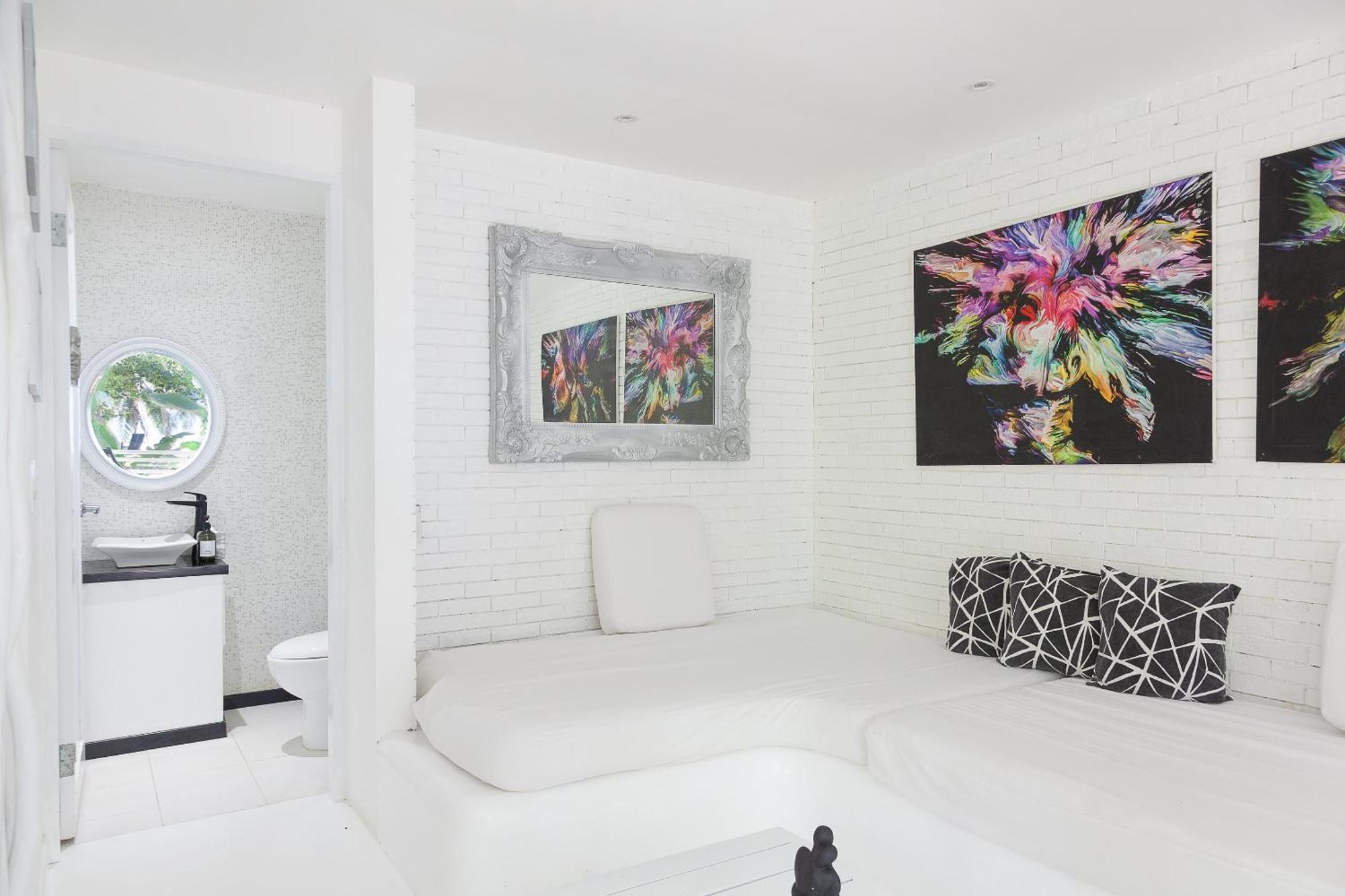 Ocean Front Suite