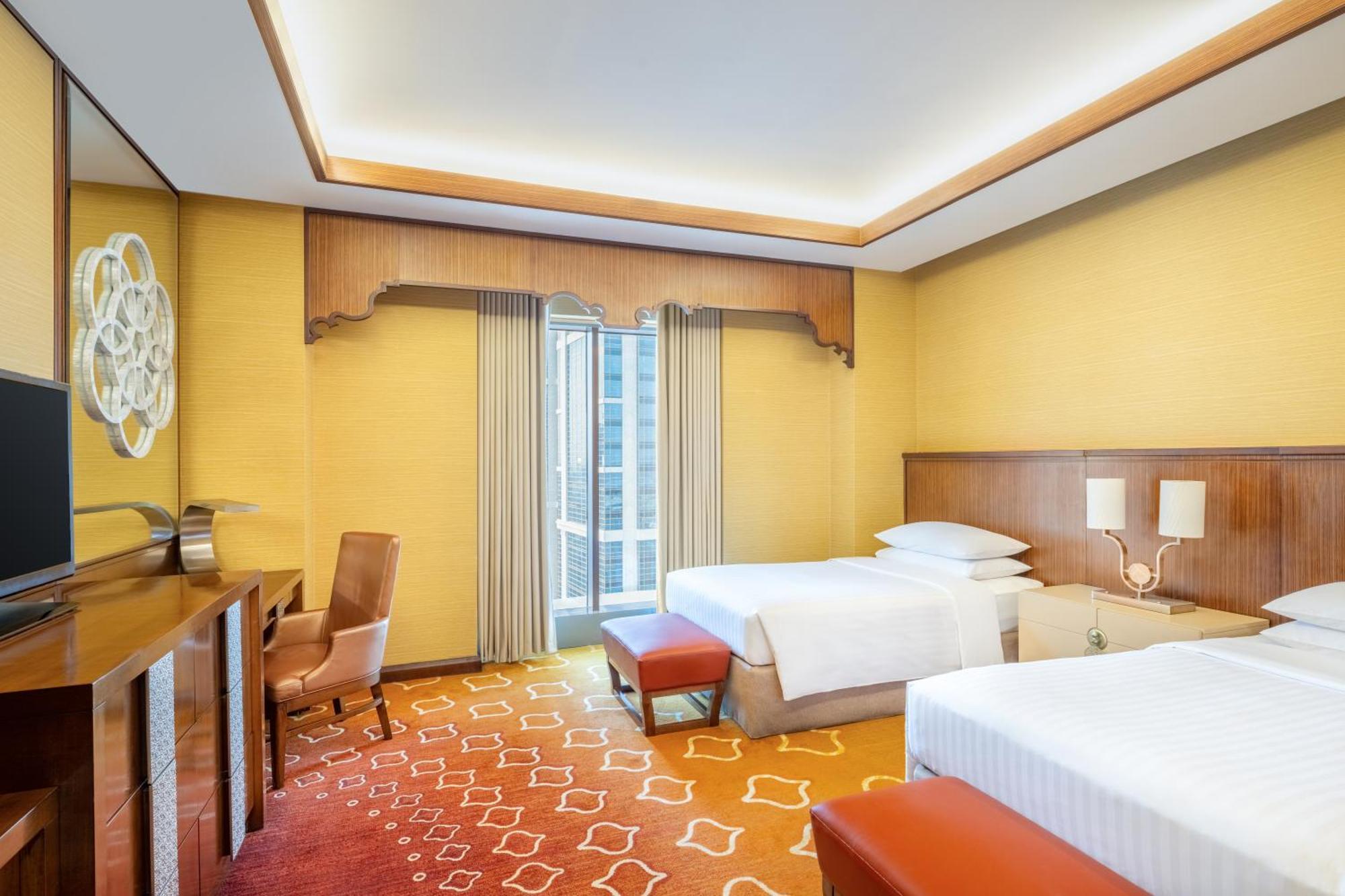 Deluxe Twin Room Guest room 2 Twin Beds City view