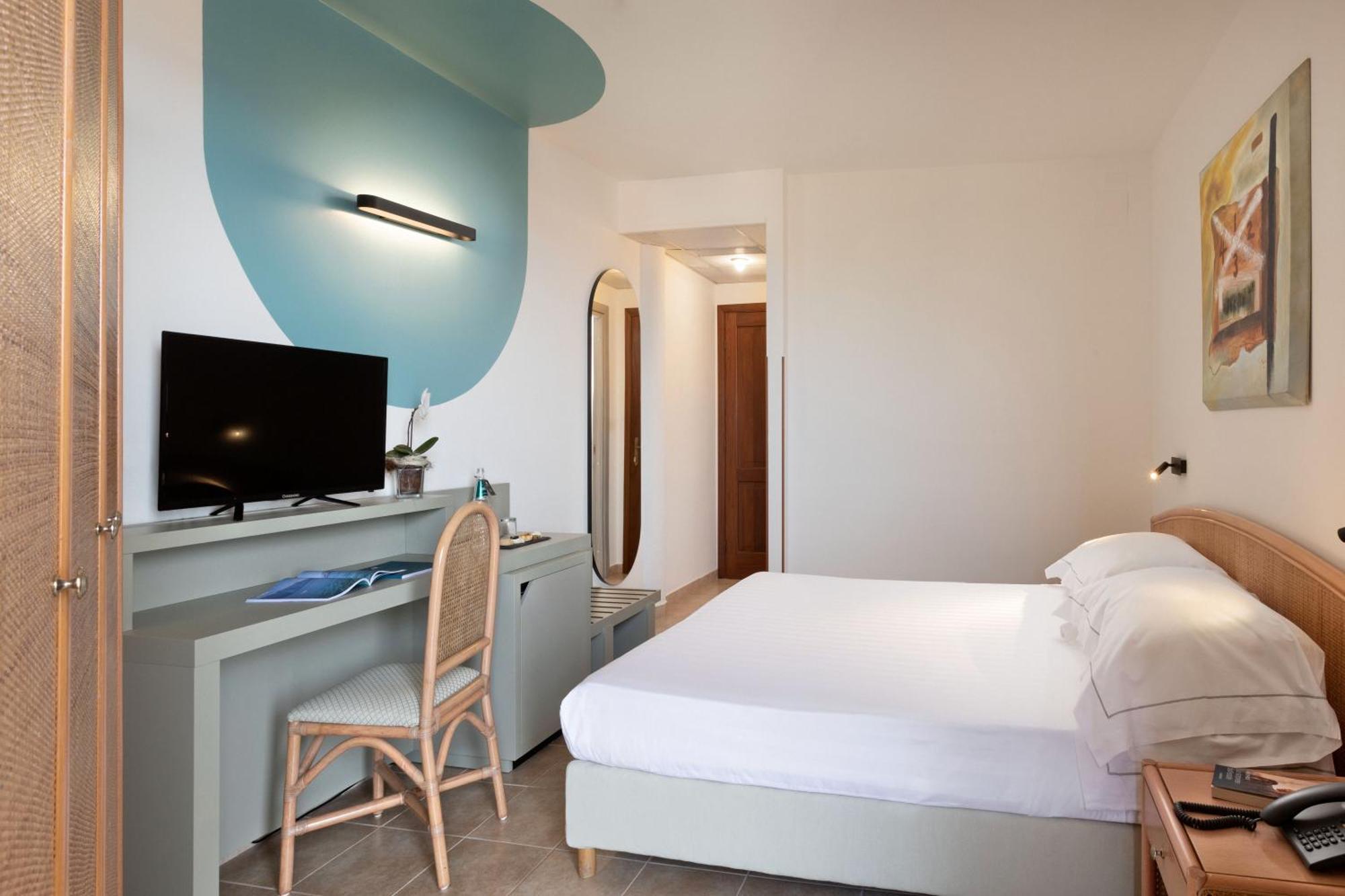 Standaard Tweepersoonskamer met 1 of 2 Bedden en een Balkon - Uitzicht op Zee