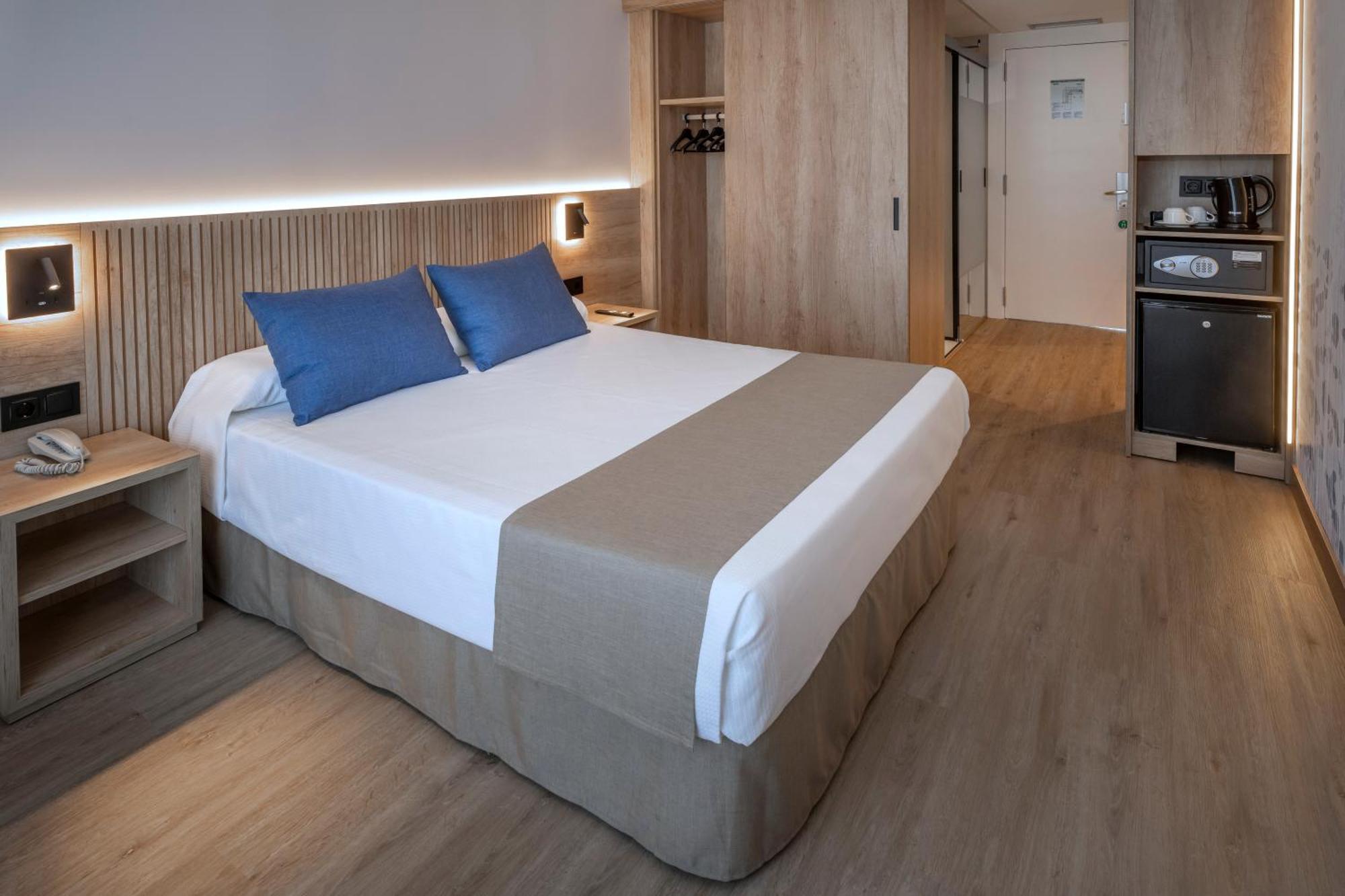 Chambre Triple Premium - Vue sur Piscine (3 Adultes)
