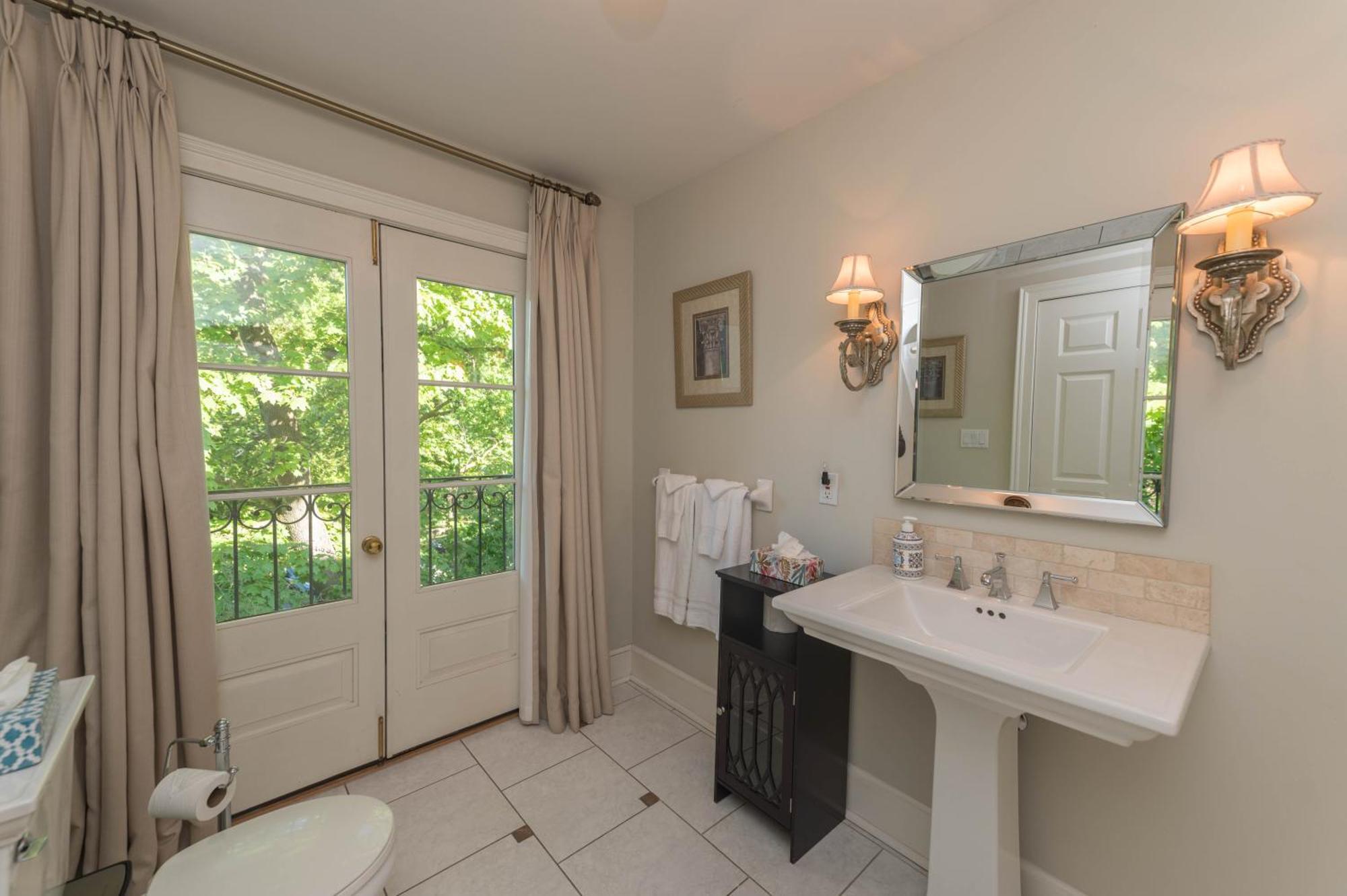 Deluxe Double or Twin Room,1679624514:JPEG