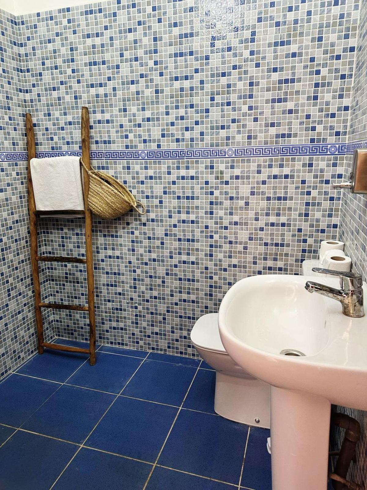 Triple Room Private External Bathroom