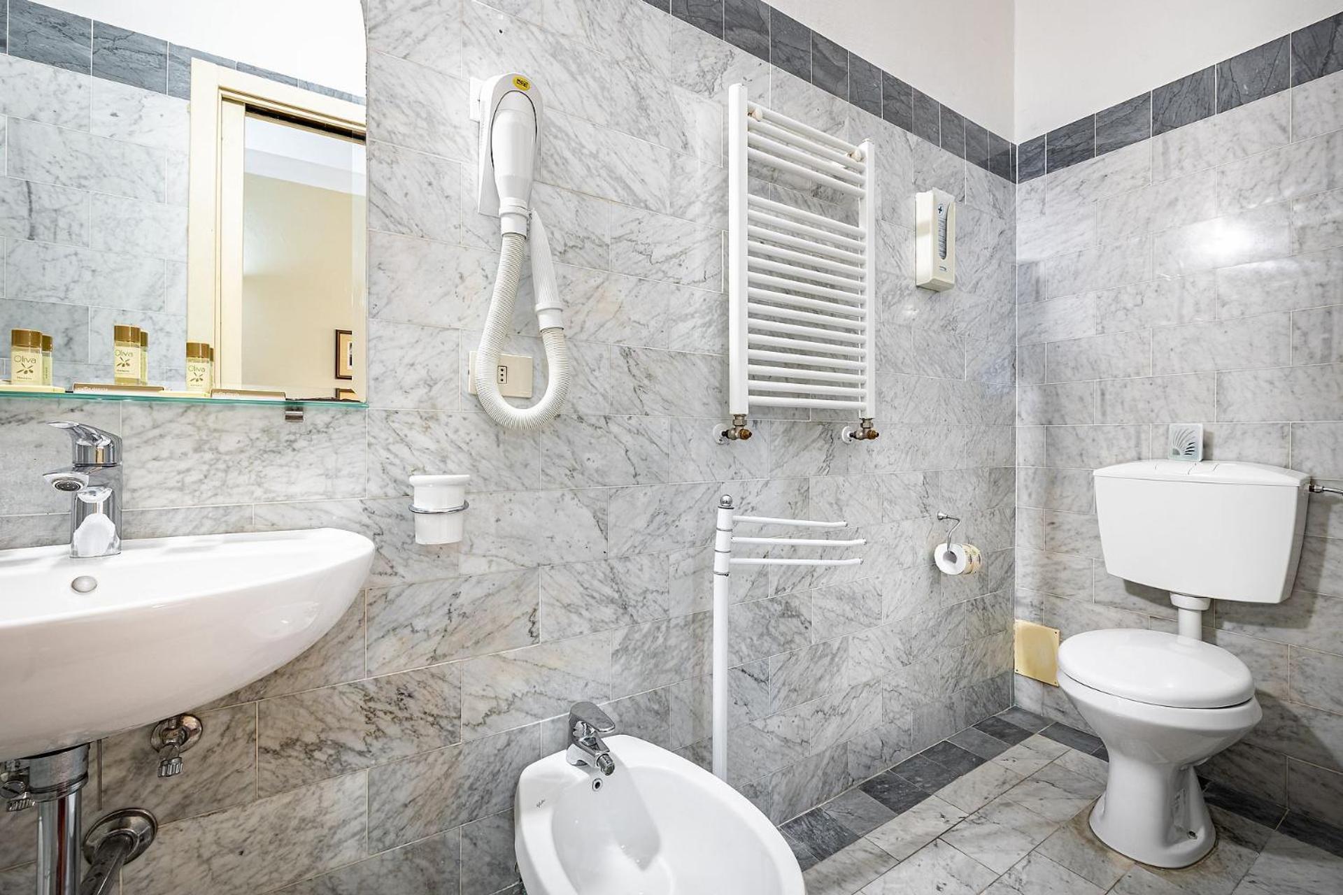 Triple Room,1687454608:JPEG