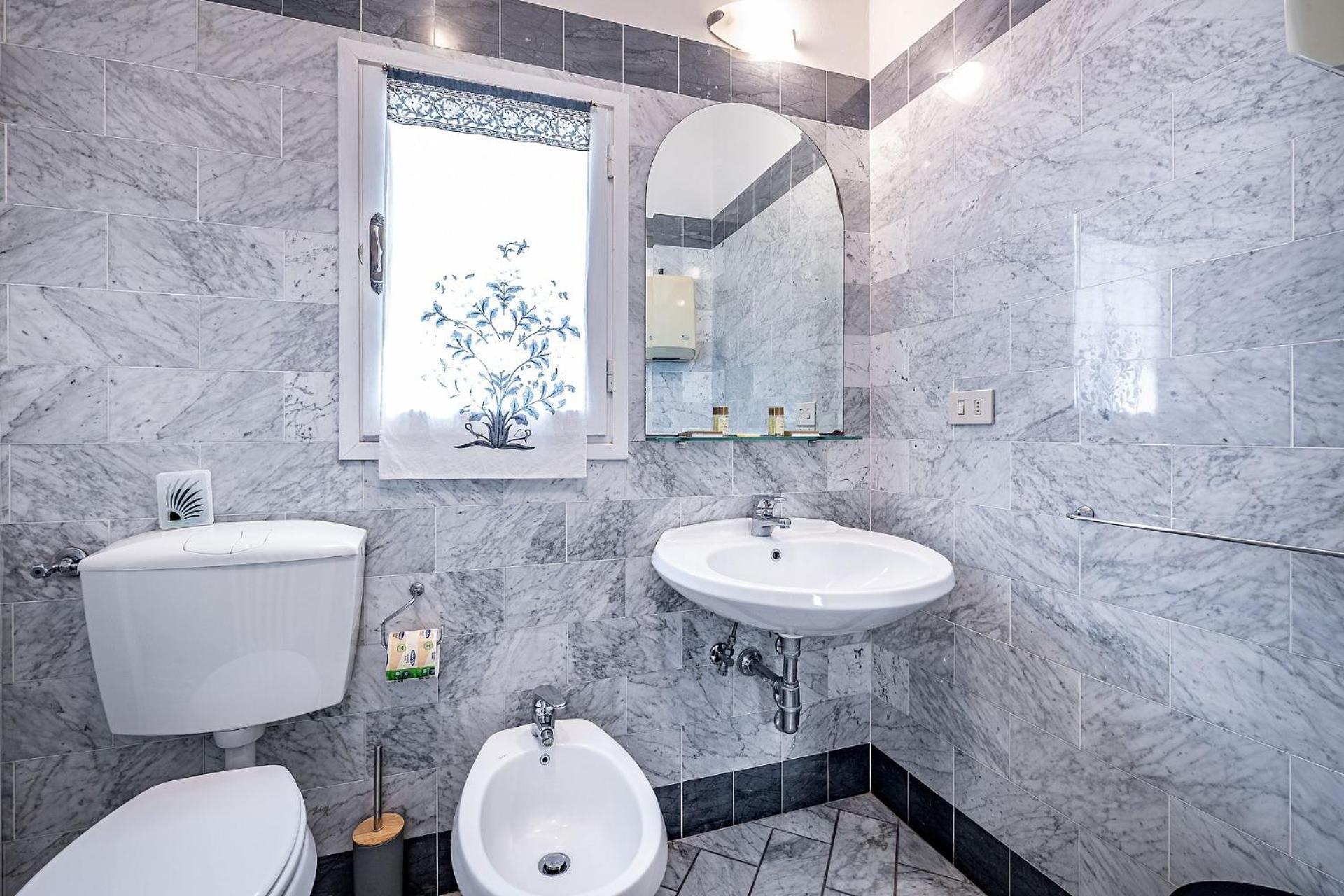 Double Room Private External Bathroom