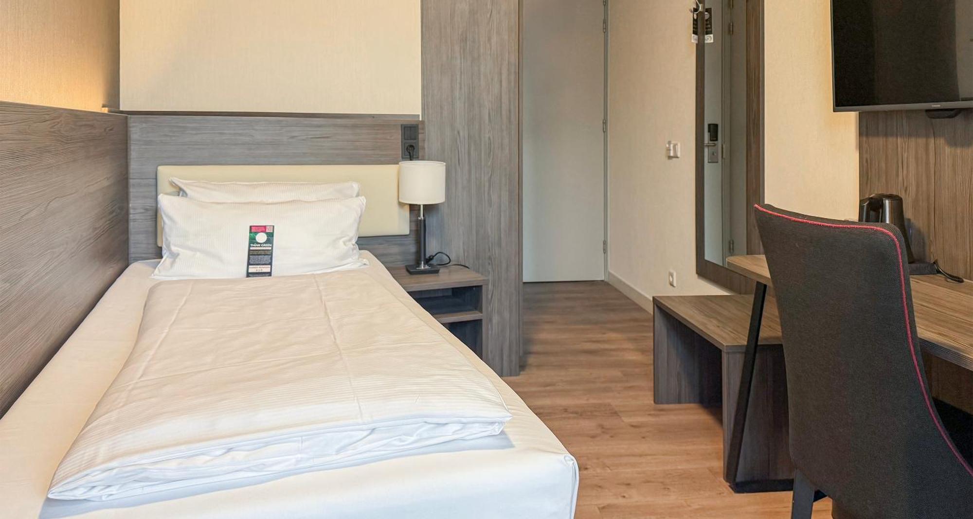Single Room 1 single bed