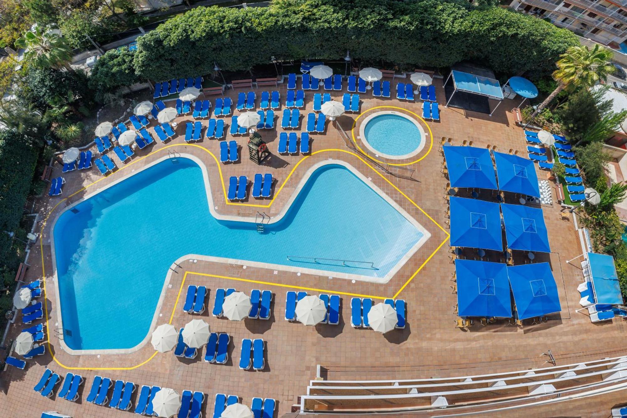 Standard lateral pool view 4*