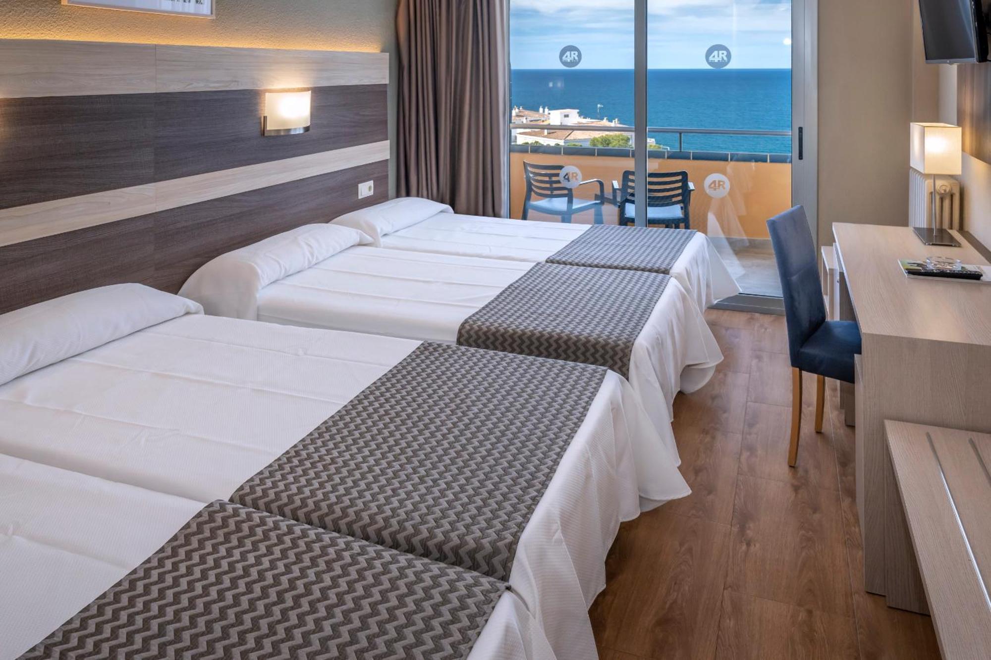 Quadruple Room Sea View