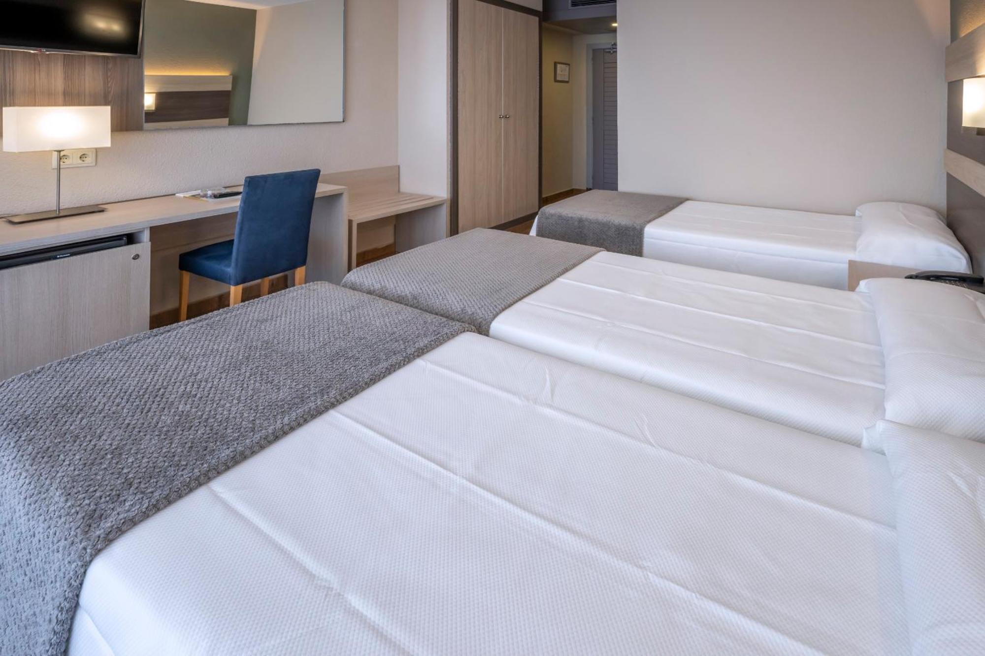 Triple Room Sea View
