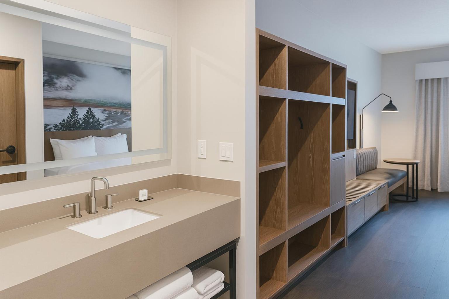 Queen Room with Shower only,1706935150:JPEG