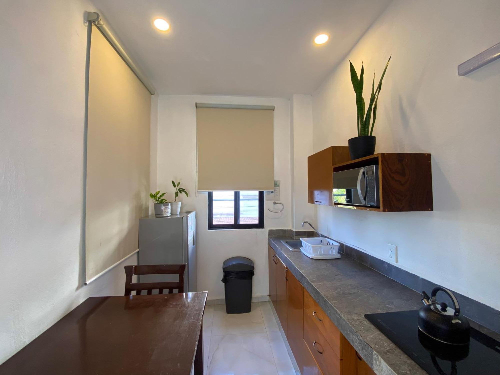 Single Bed 11-Bed Mixed Dormitory Room