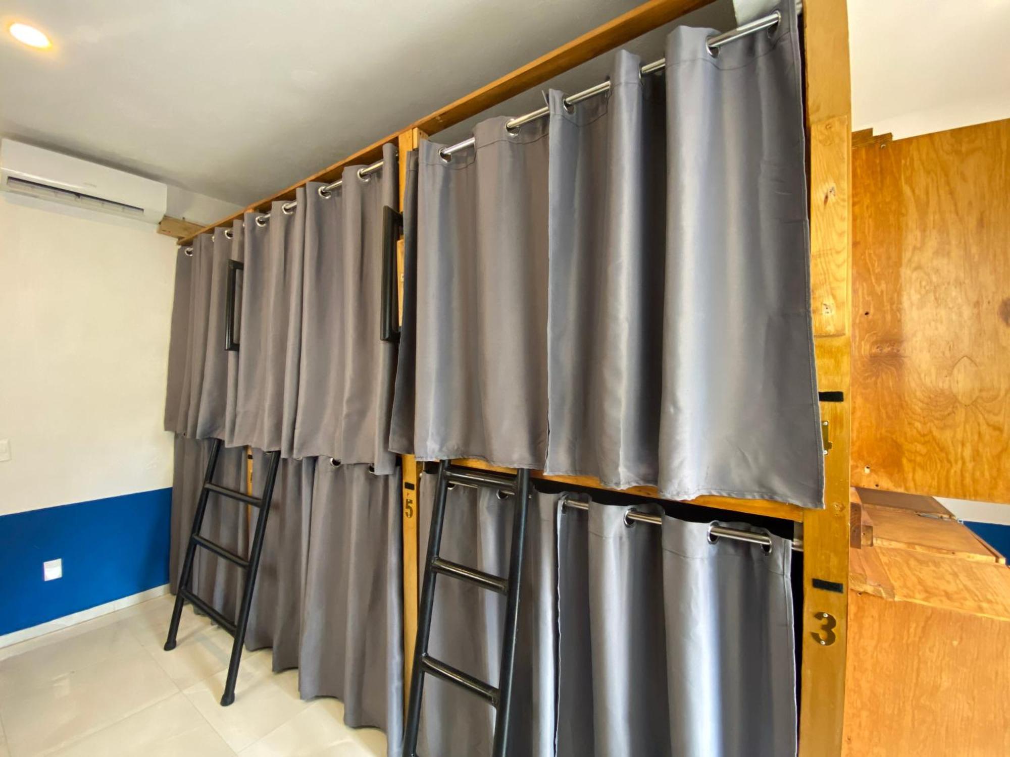 Bed 8-Bed Mixed Dormitory Room