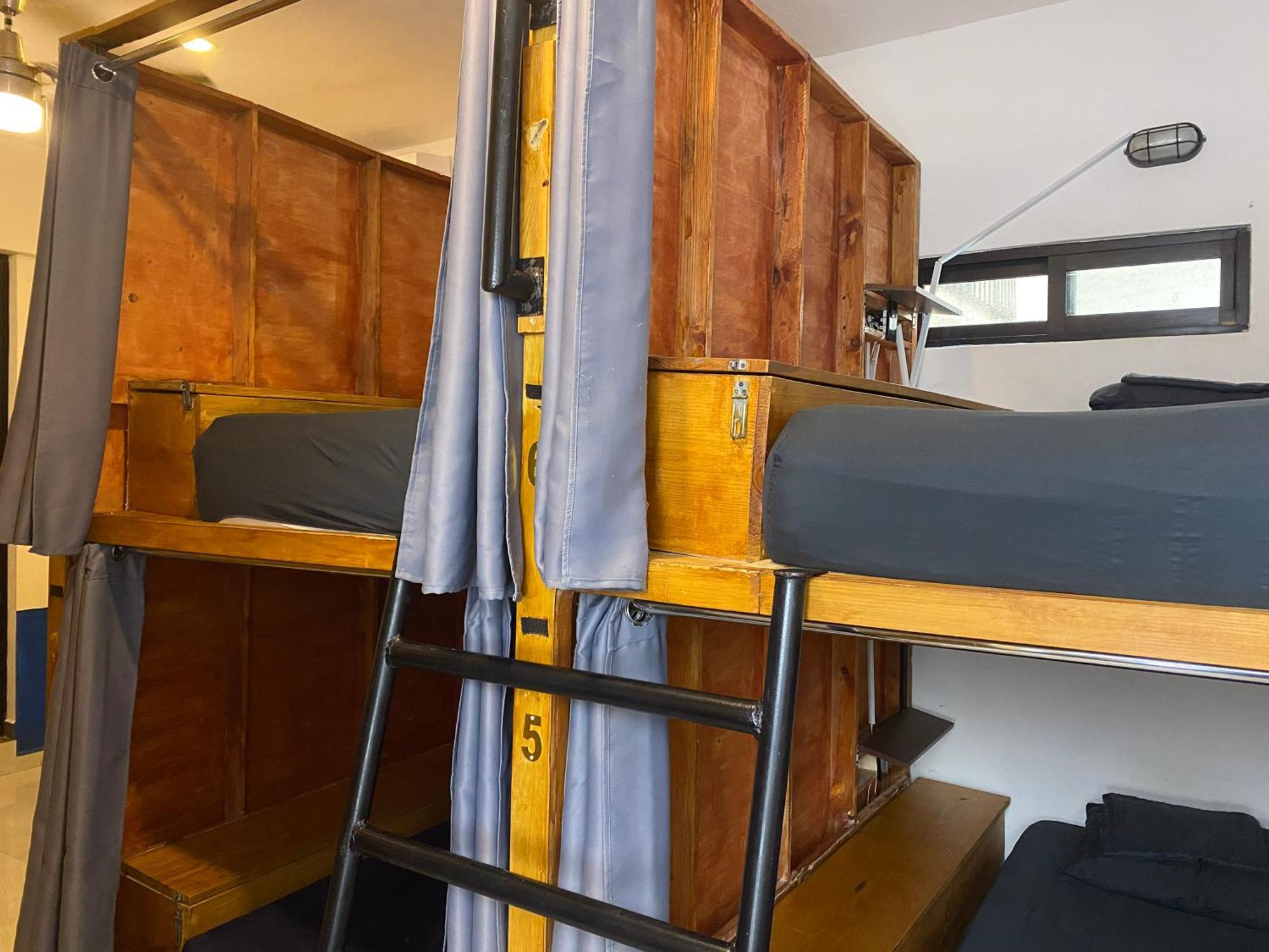 Bed 6-Bed Mixed Dormitory Room
