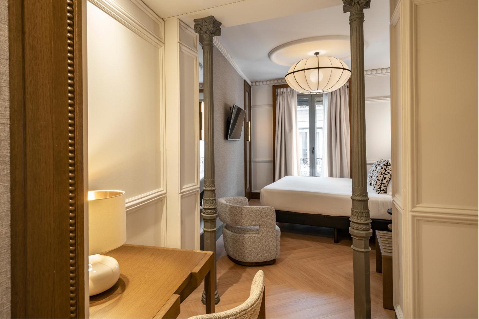 Superior Double Room Balcony Barrio de las Letras Views