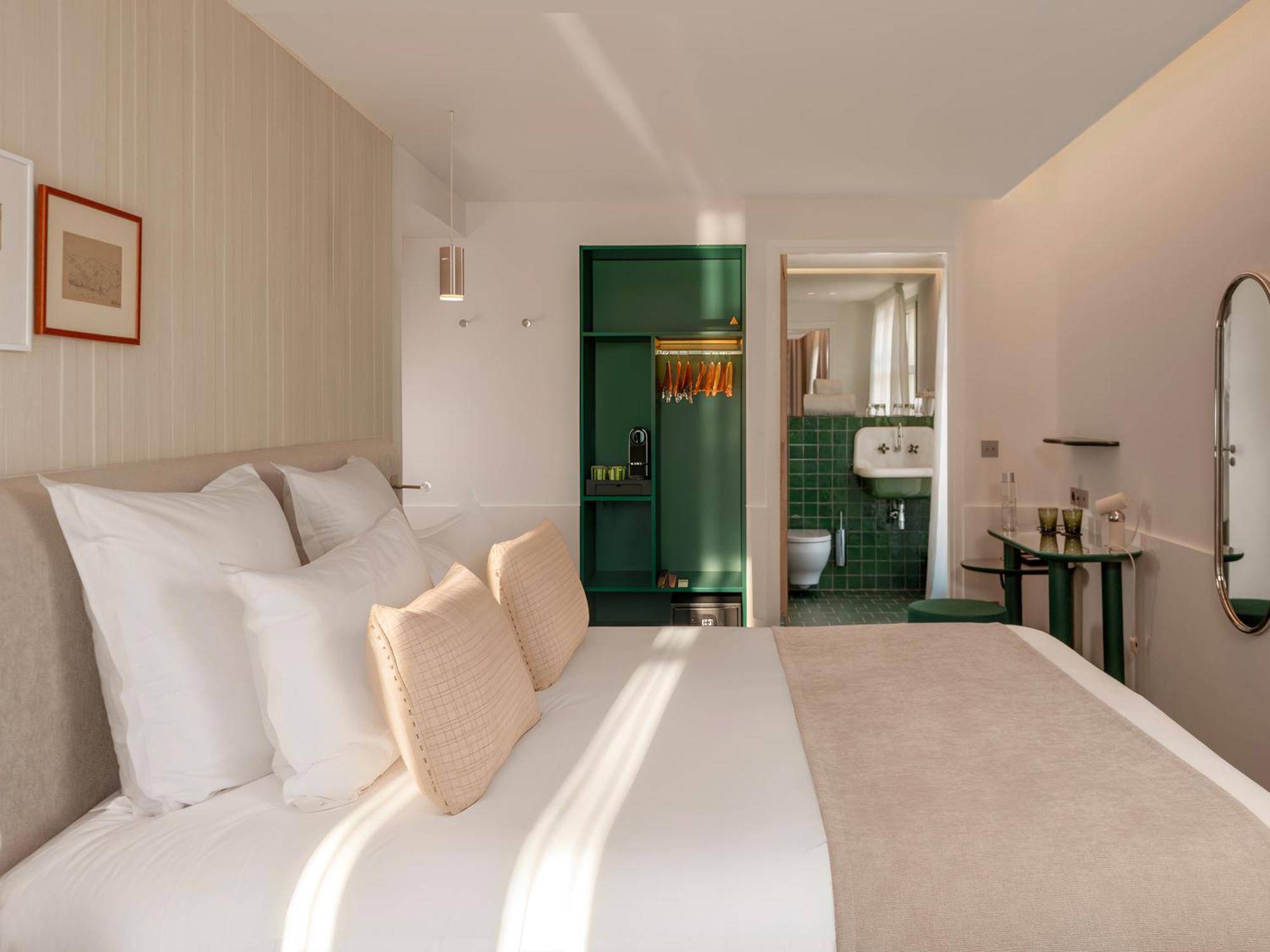 Deluxe Double or Twin Room,1704963593:JPEG