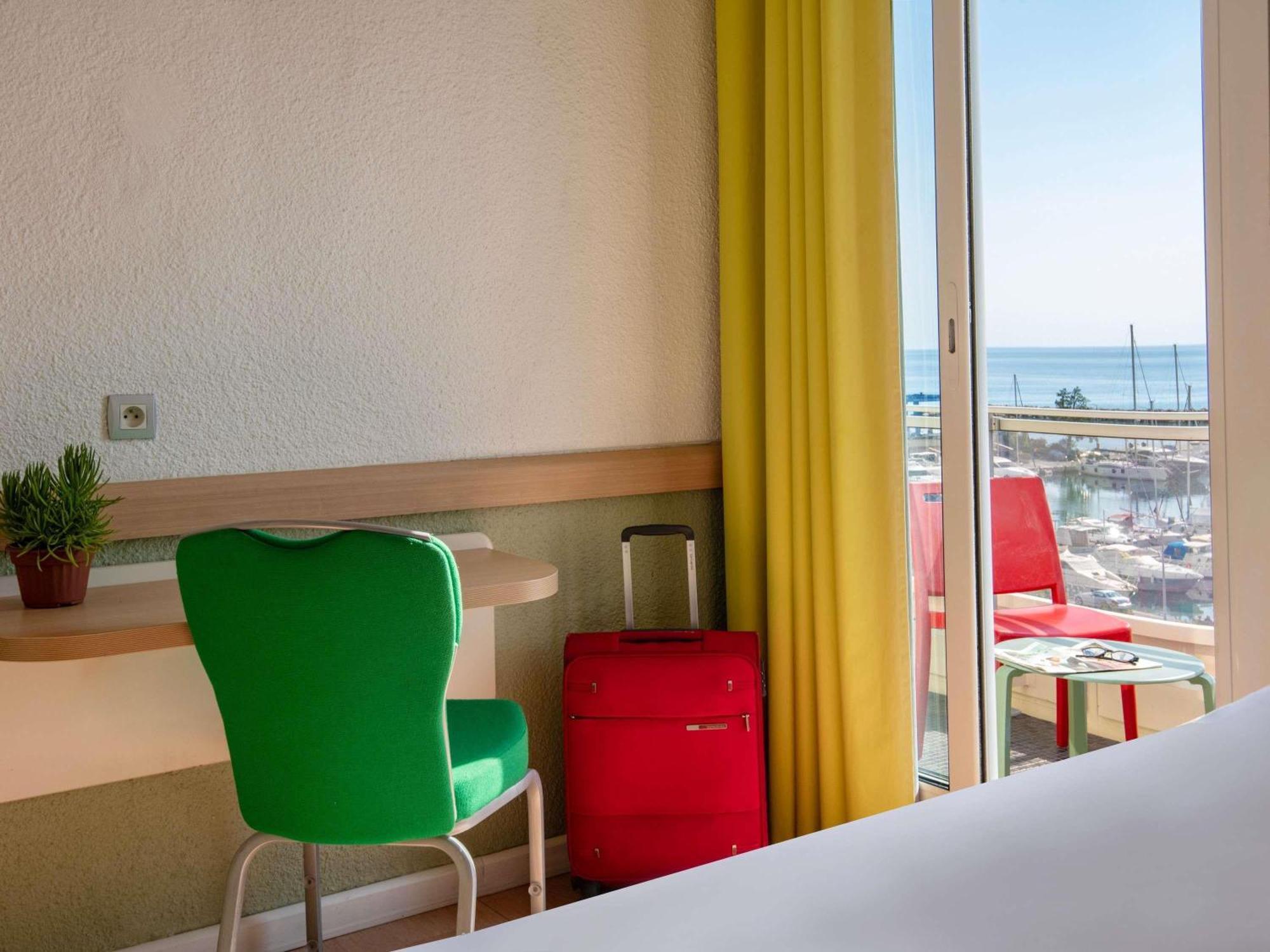 Standard Double Room with Sea View,1704981644:JPEG