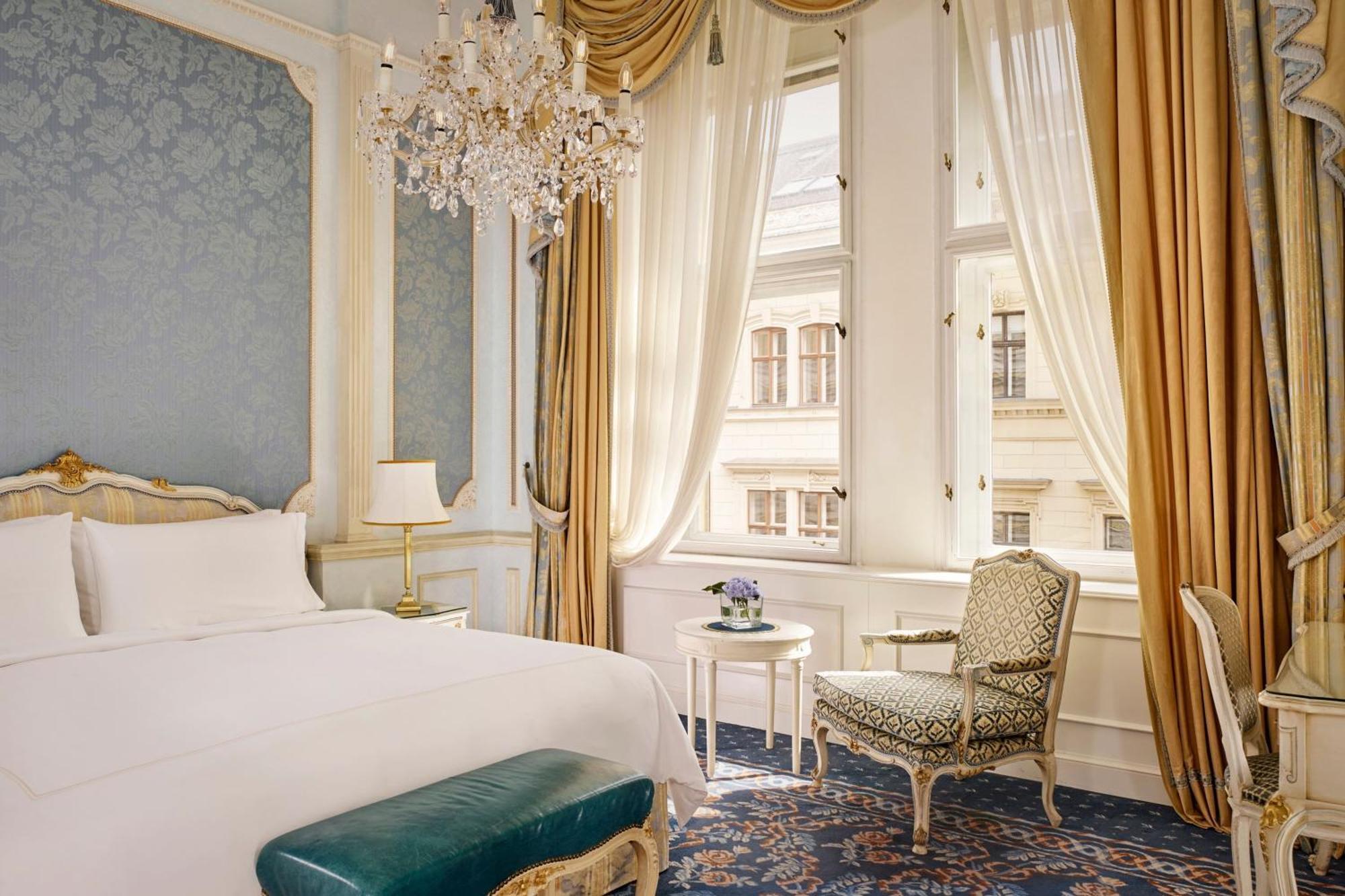 Classic King Room,1705636053:JPEG