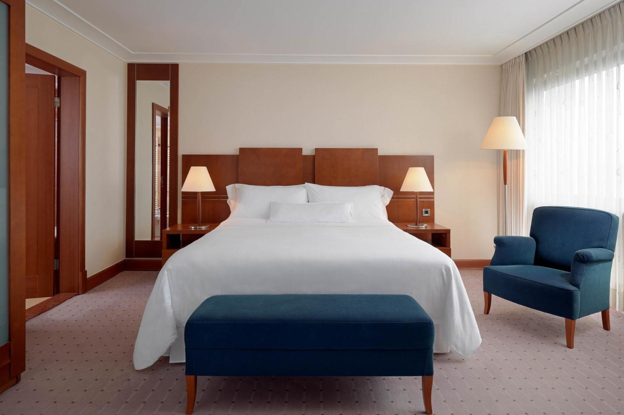 Westin Guest Office 1 Bedroom Junior Suite 1 King