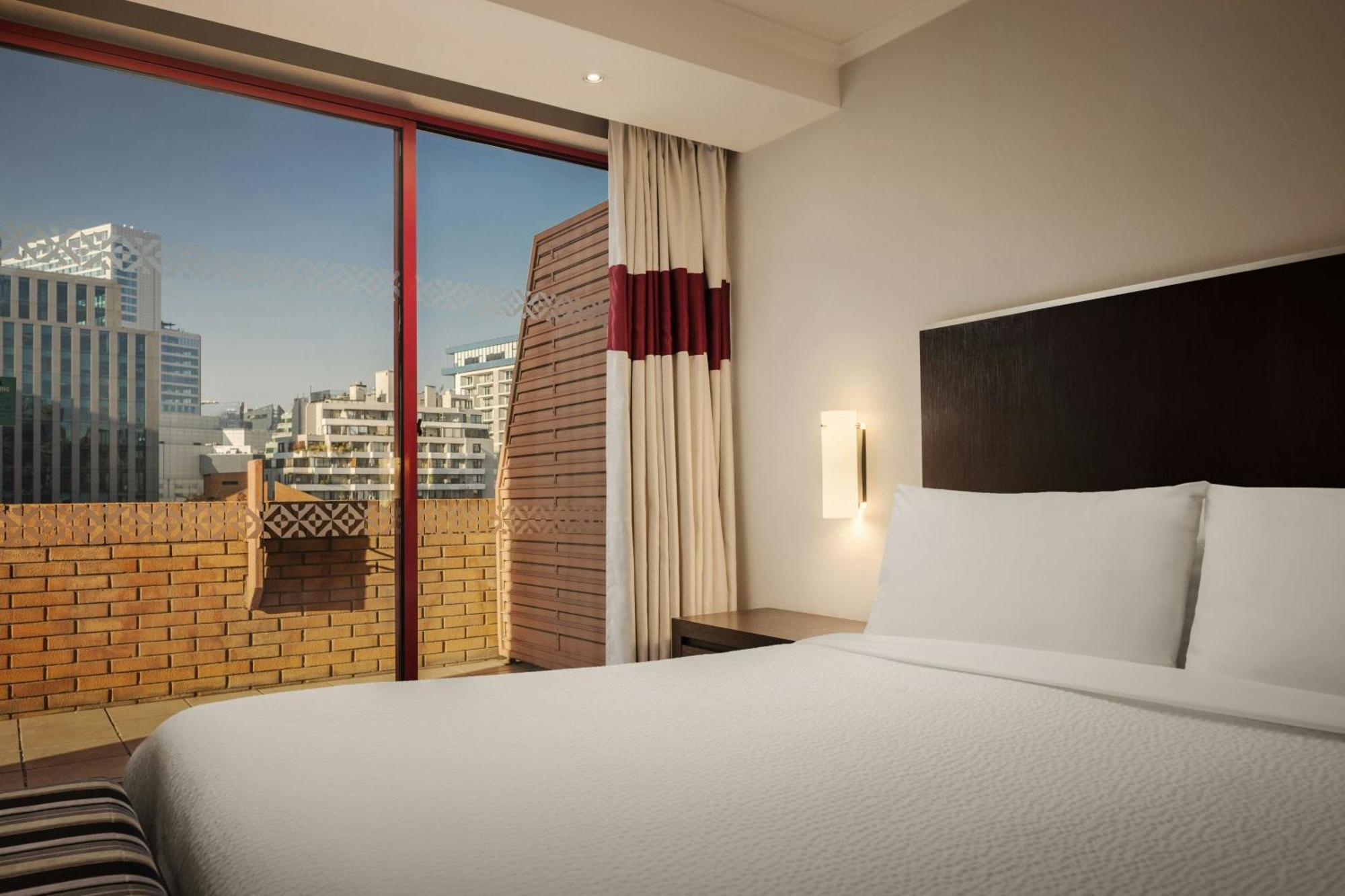 Executive King Suite City View