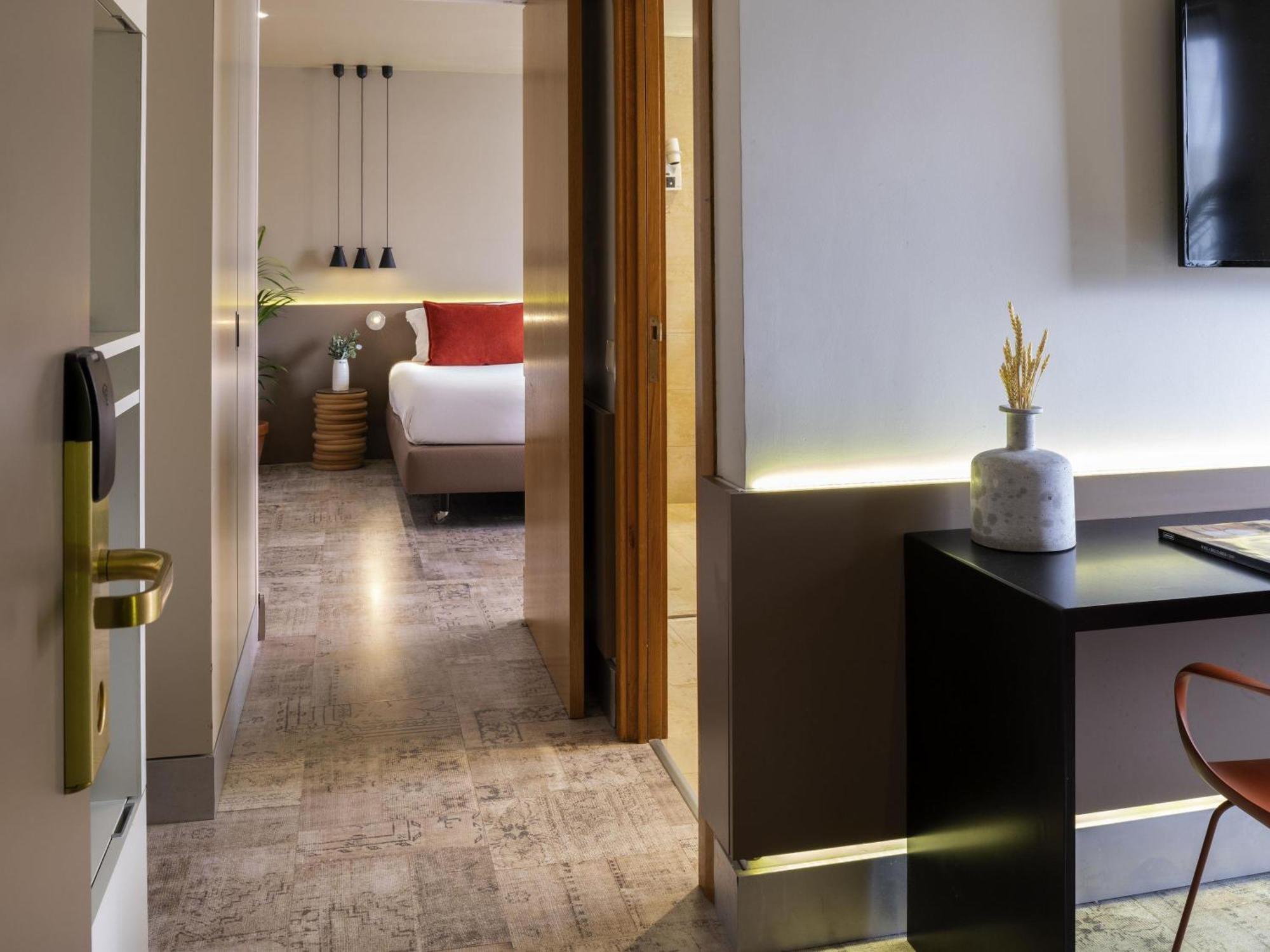 Suite Familiar - 1 cama extragrande y 1 sofá cama