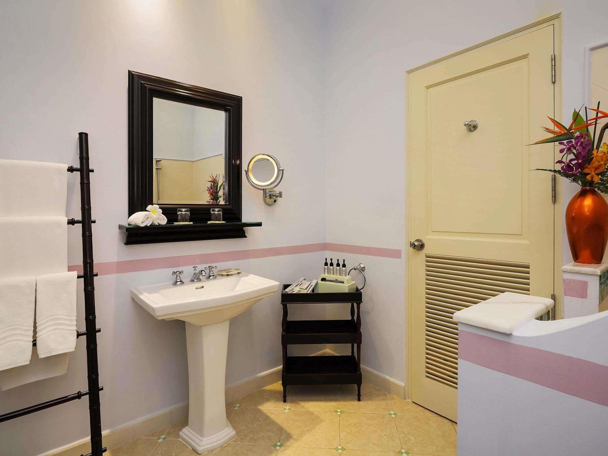 Premier Deluxe Double or Twin Room Garden View,325244968:JPEG