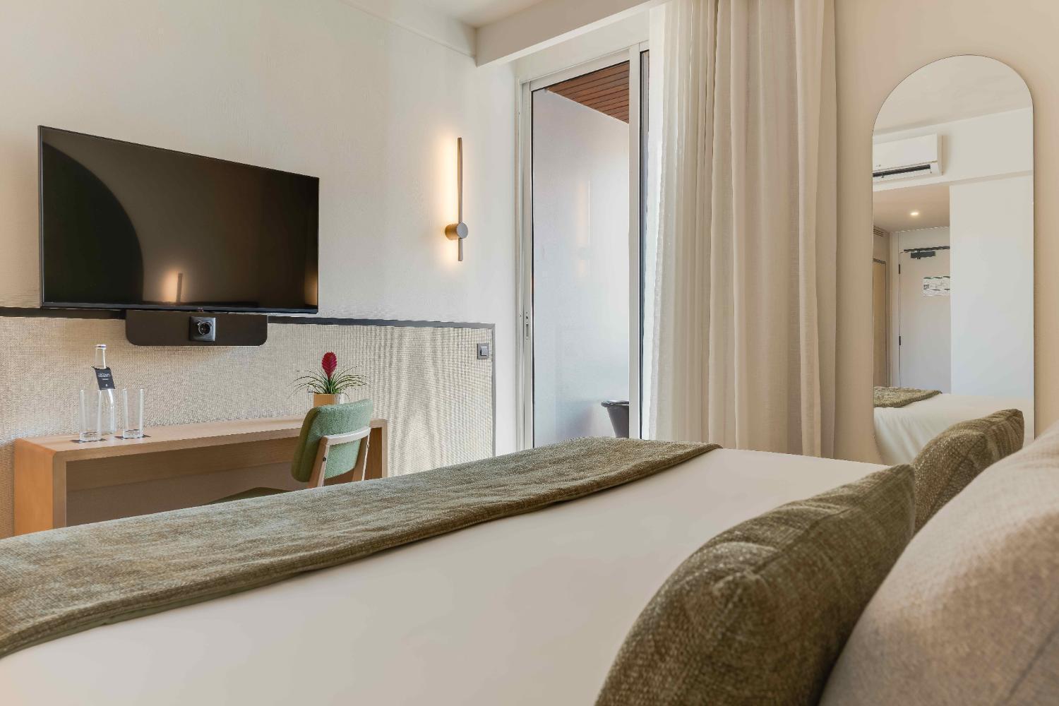 Doppelzimmer mit Balkon