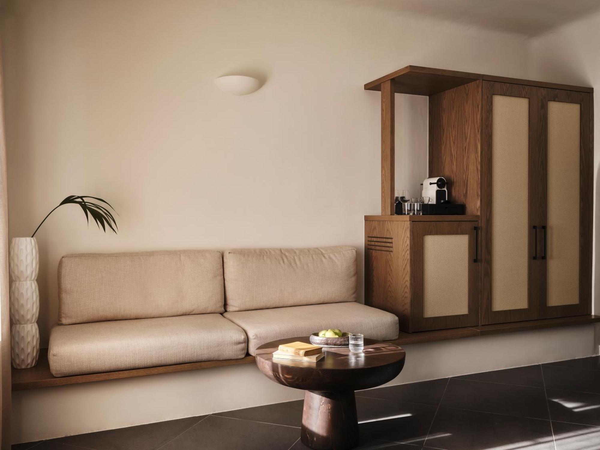 Senior Suite with Sea View,1742633969:JPEG