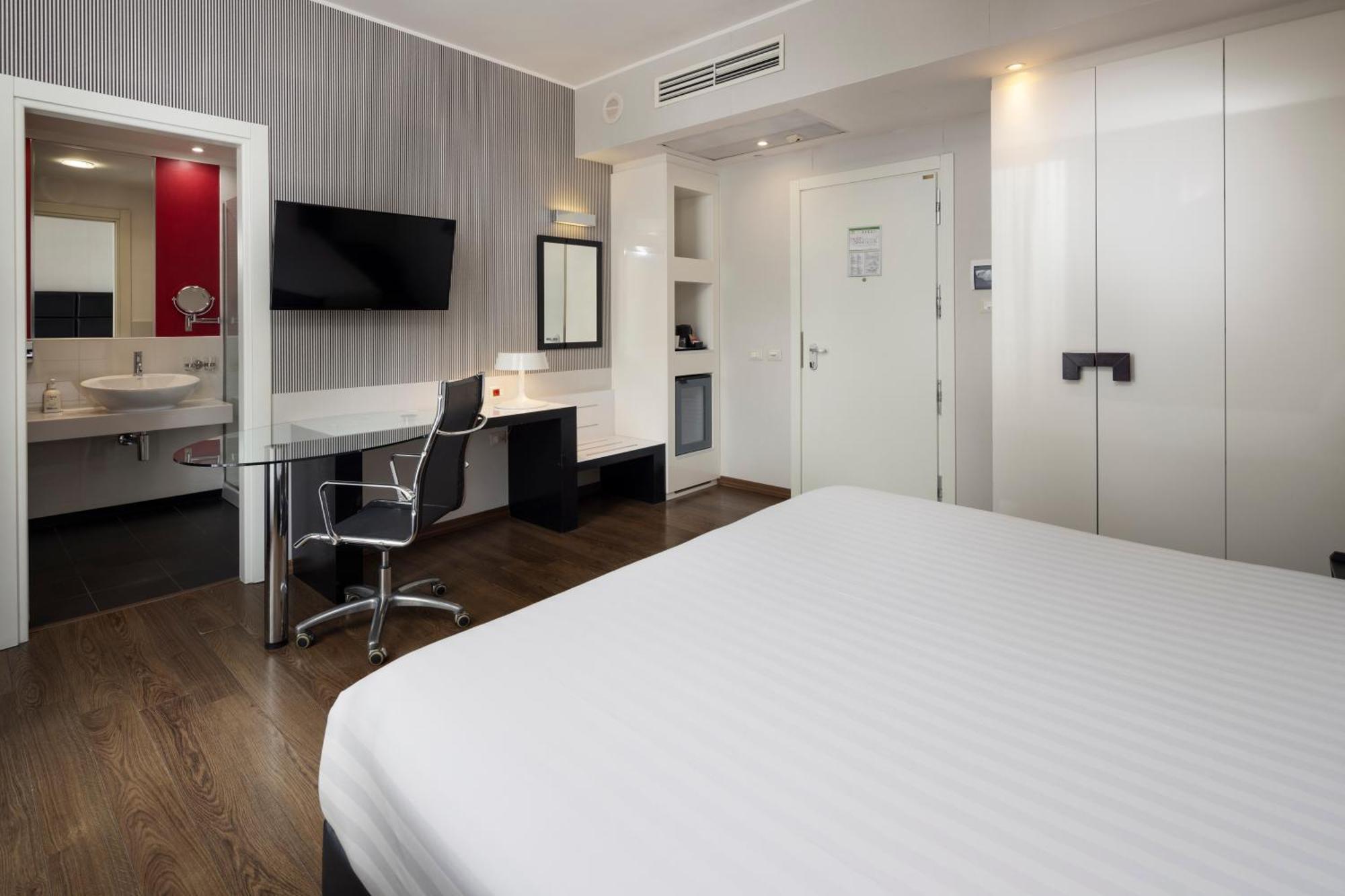 Premium King Room