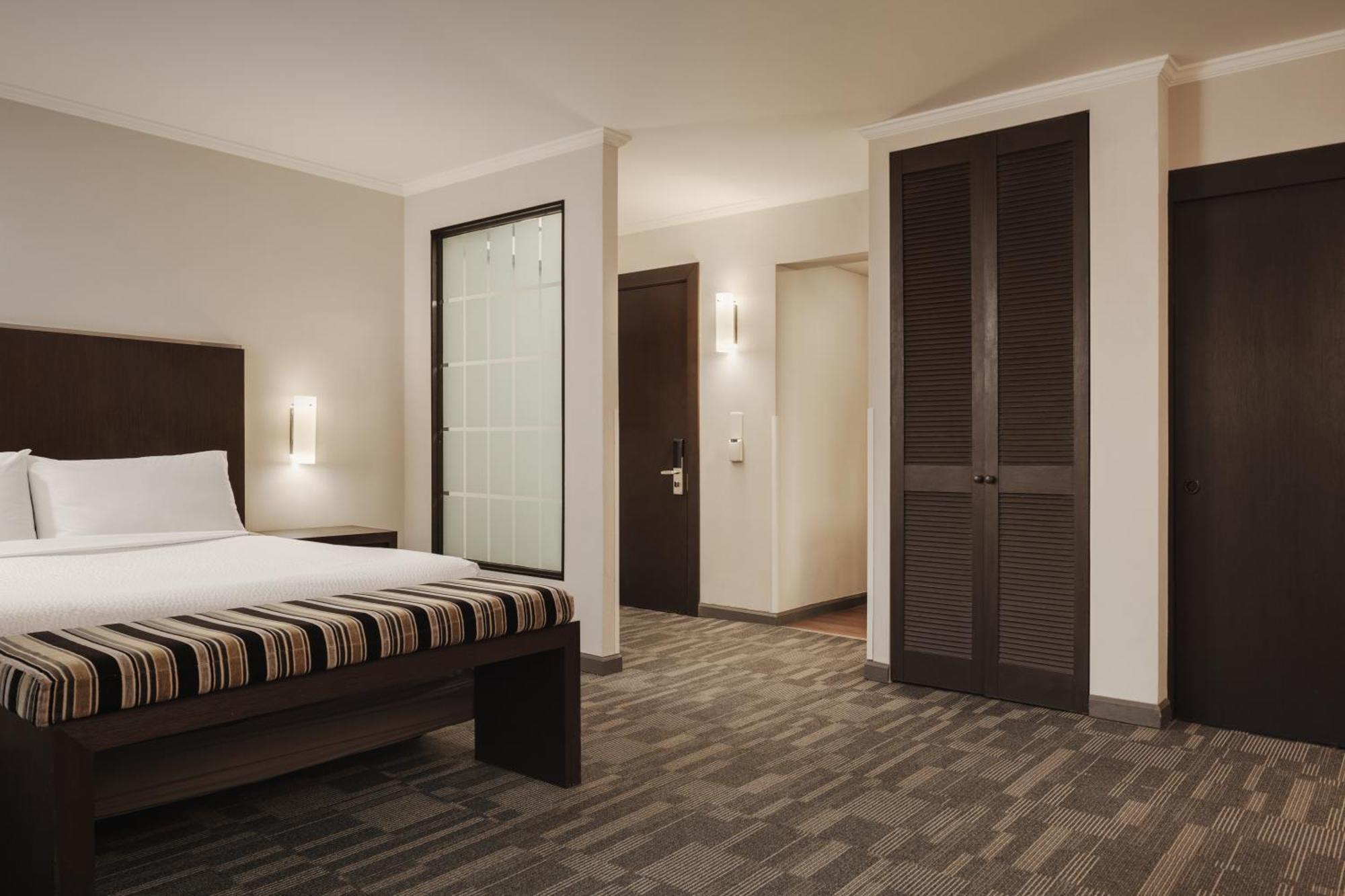 Executive King Suite City View