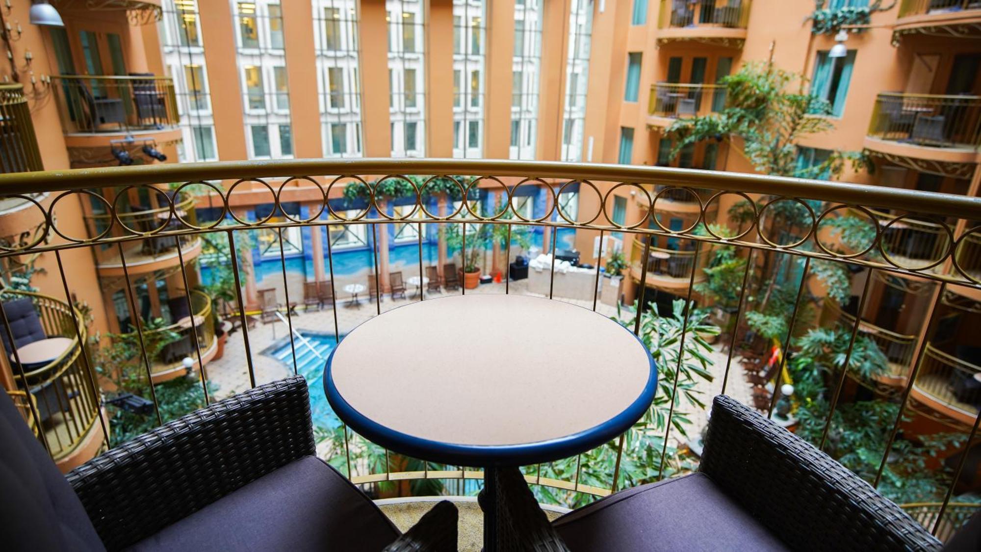 Interior Garden Balcony Suite, 1 King Bed wih Sofa-Bed