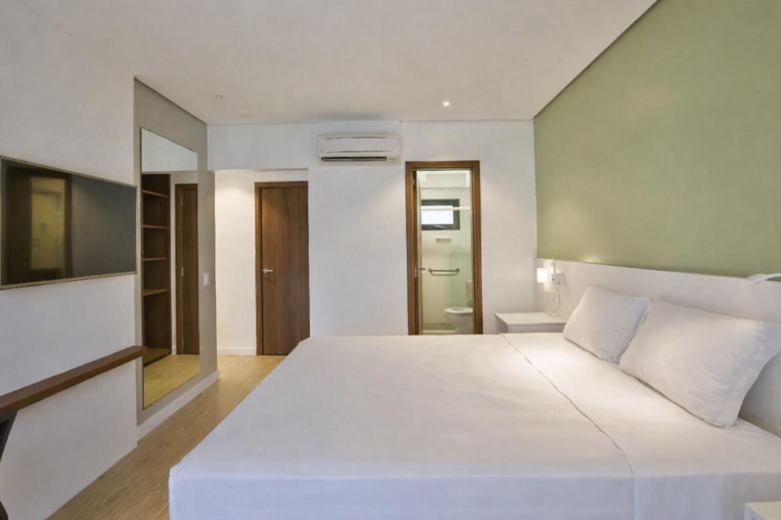 Quarto Superior com Cama King-size