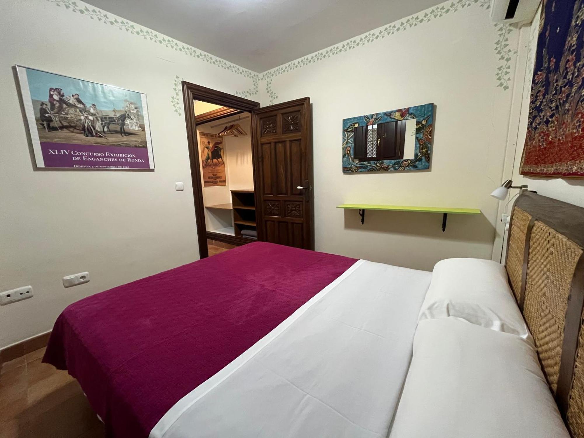 Double Room Private Bathroom no view