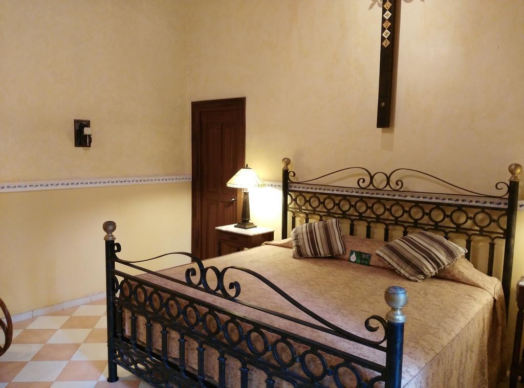 Deluxe Suite 1 double bed & garden view