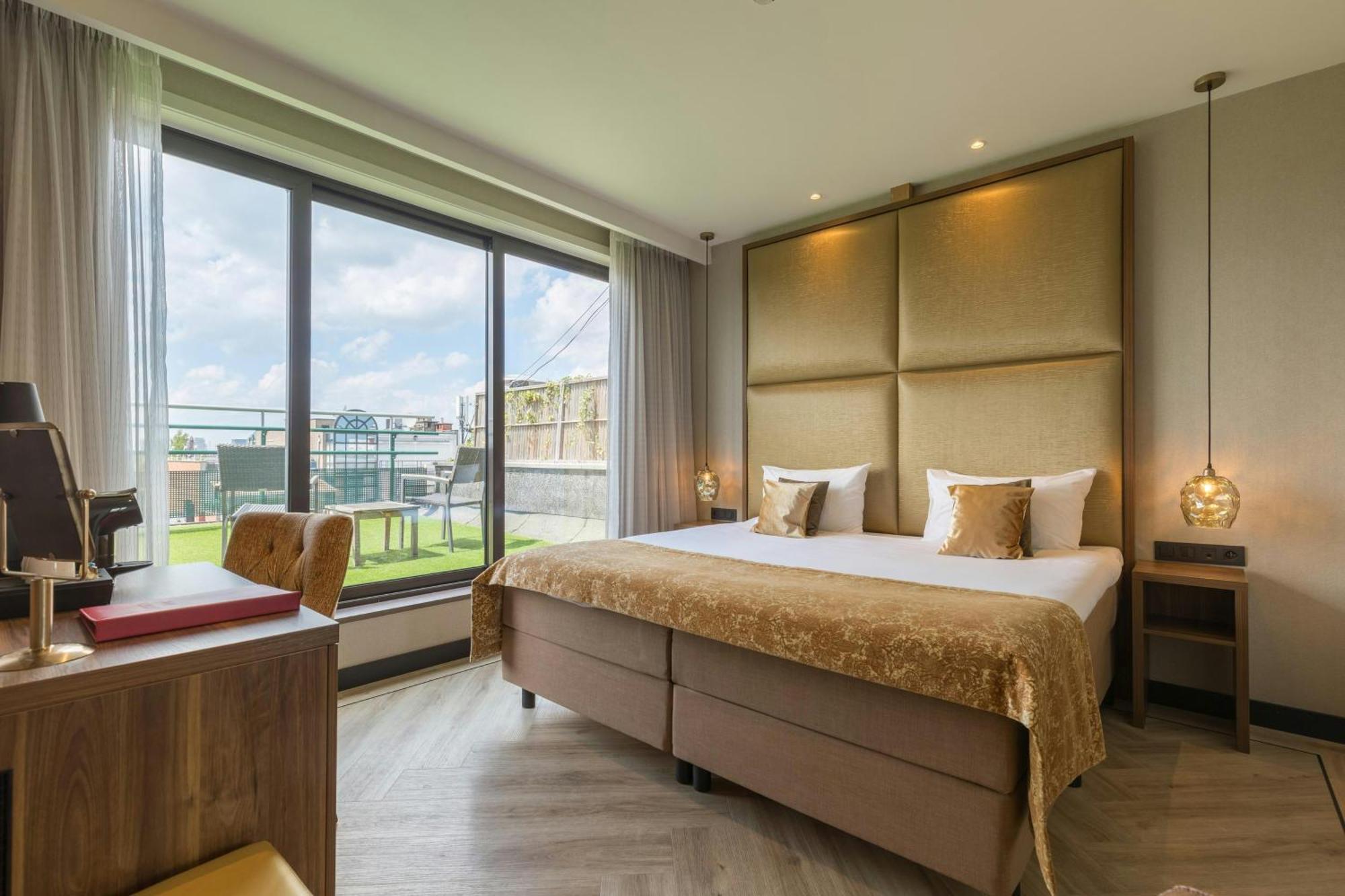 Comfort Room 1 Double Bed with Terrace