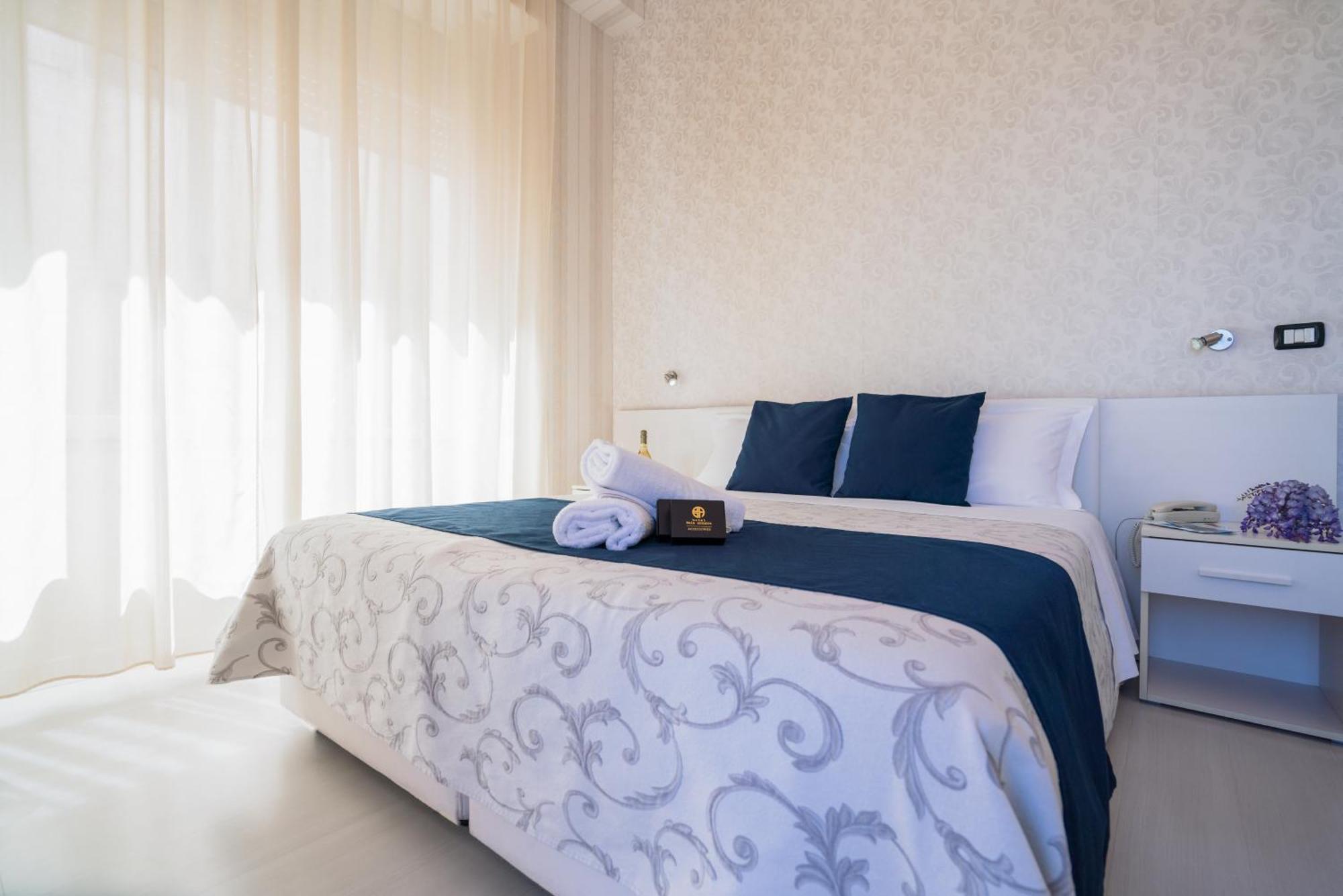 Superior Doppelzimmer mit Balkon und Meerblick