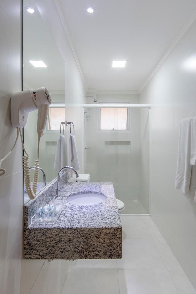 Quarto Superior com Cama de Casal ou 2 de Solteiro