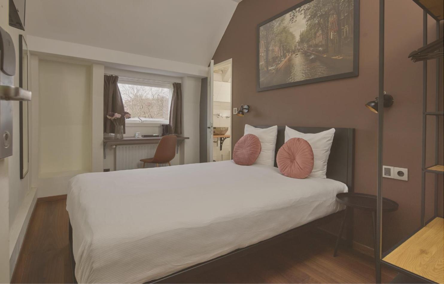 Double Room Canal View